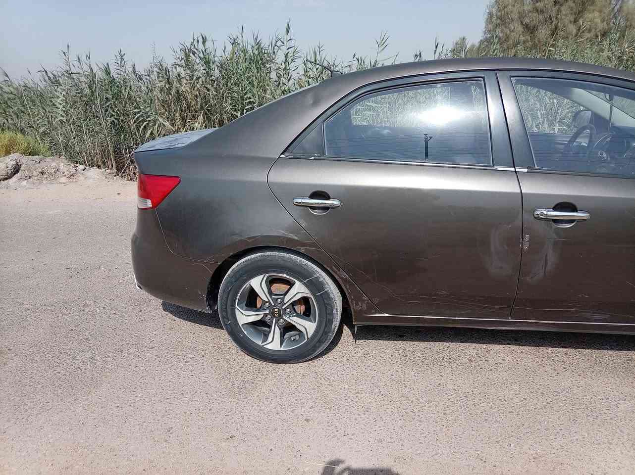 سلام عليكم سيراتو موديل ٢٠١١خليجي السياره جاهزه مكينه كير تبريد ماناقصه شي السياره بيه صبغ جاملغ وبنيد وبيه جراد شوفت عينك رقم قادسيه الجديد تحويل مباشر مكان السياره سماوه او رميثه السعر ٧٥ بيه مجال بسيط الاستفسار على الرقم ***********
