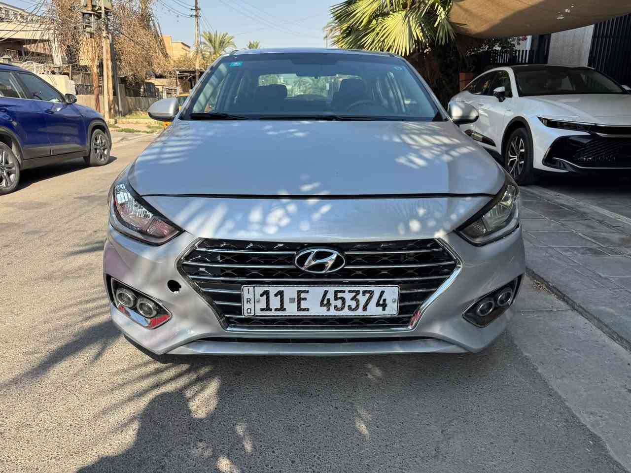 اكسنت موديل 2021 وراد امريكي
السعر 100 $ورقه وبيها مجال معقول 

سياره حادث جاملغ وبنيد  وباب السائق توحيد لون ضربه سطحية بدون دواخل 

مكينه1600 دوش دبل نوزل 

مكينه وكير وحداديه وتبريد وضع شركه

ماشيه 70 الف ml 

رقم بغداد  الدولي بسمي شخصيا ثاني يوم تحويل مباشر سنويه

مكاني بغداد حي العدل 
للاتصال ***********
