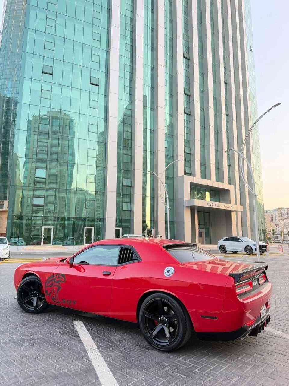 سلام عليكم Dodge Challenger 2022 RT Hemi بيع و مراوس  *********** وتساب ***********
بجم خلفي كبس بدون دواخل بدون ارباك بيها  3قطع جانبي صبغ كير محرك أكسل مكفوله برغي مامفتوح رقم سنويا هزه جديد تحويل ثاني يوم 
سيارا ستوك وضع شركه 
طخم وياله و تايات هيلكات جديد
داخل روز رويز  
صدر أمامي خلفي جديد
مكان سيارا اربيل
