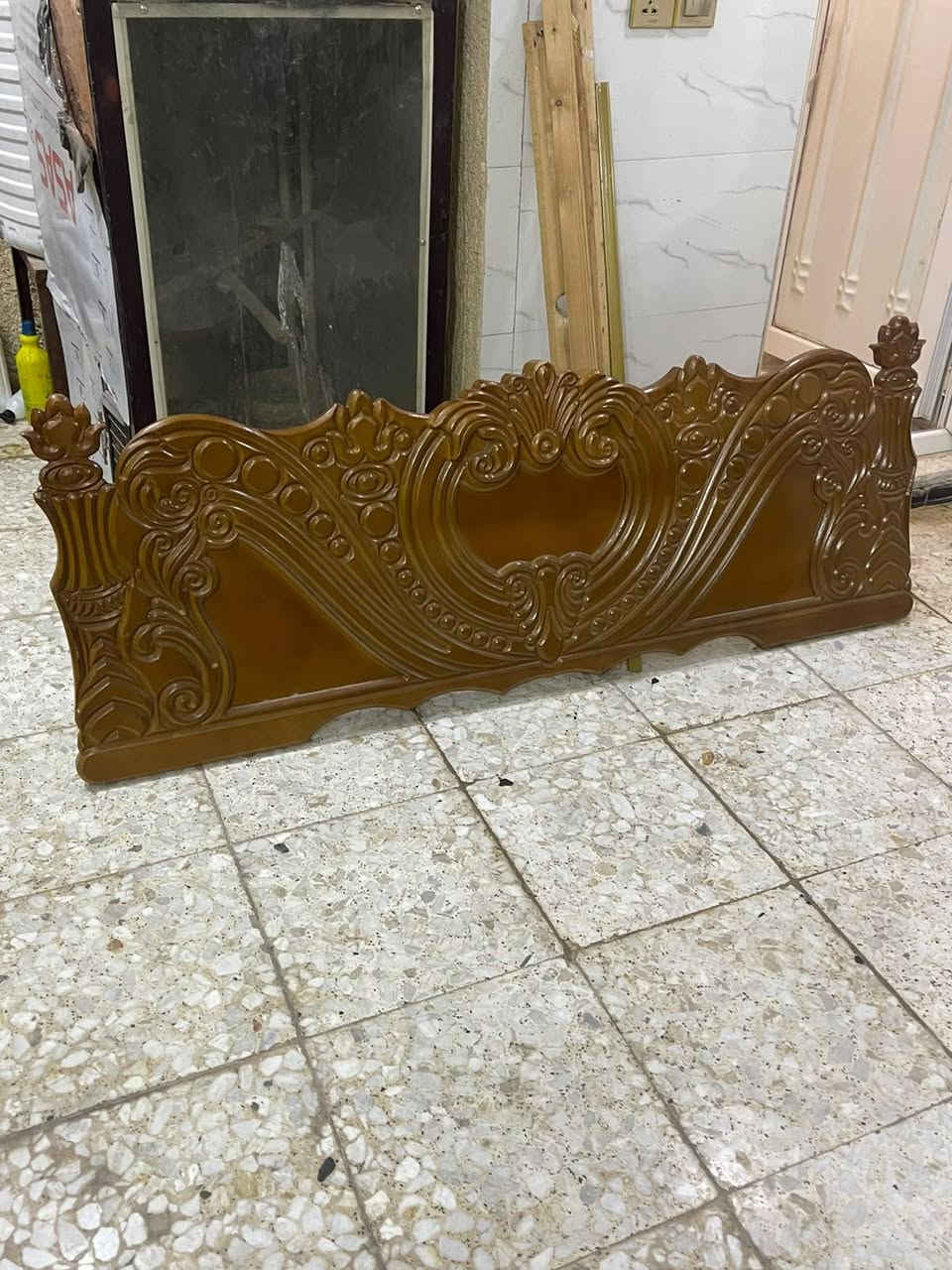غرفة تفصيل • صاج داخل وخارج • تفاوض