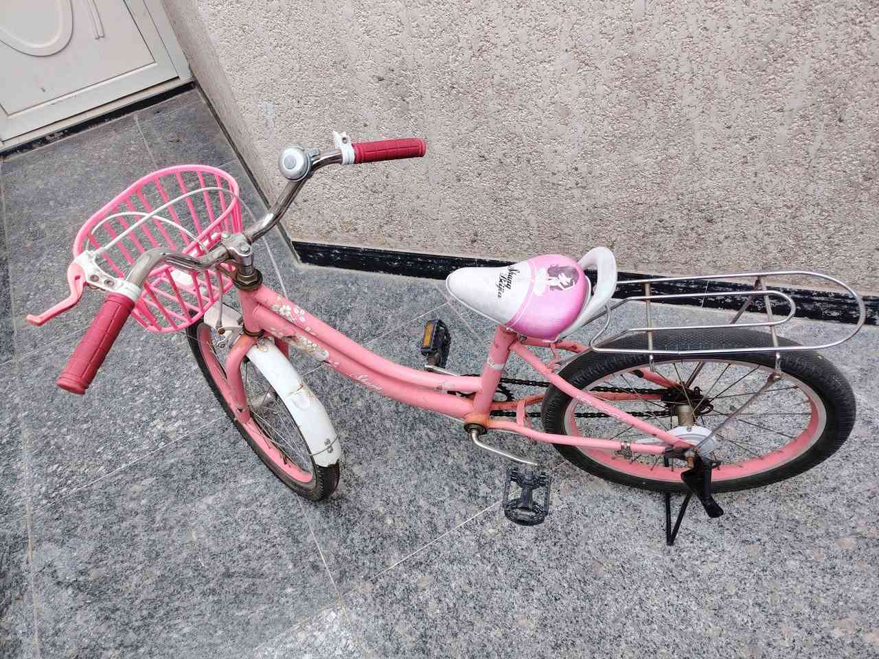بايسكل نظيف مستعمل للبيع
65 الف
***********
***********
