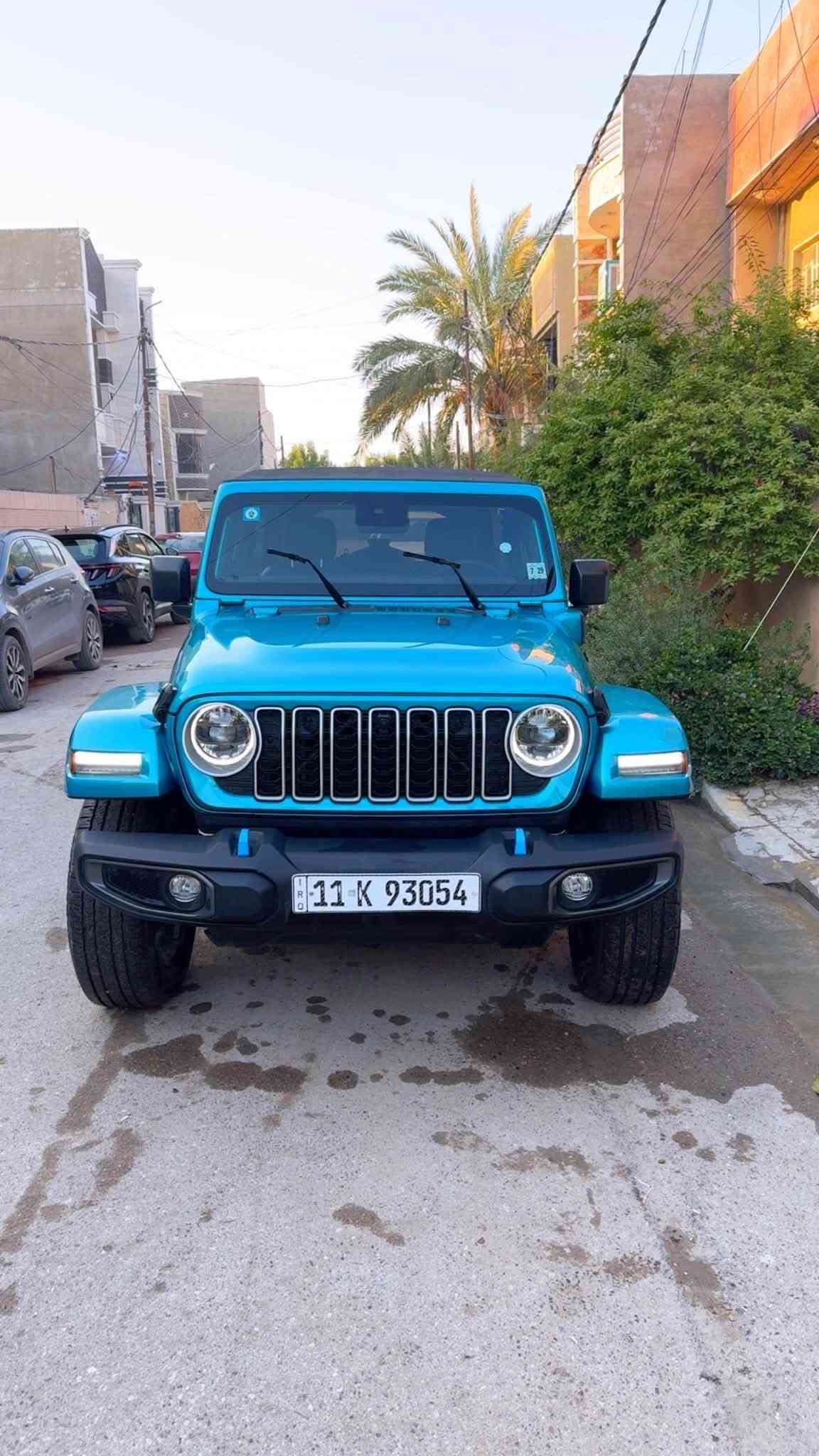 جيب رانكلر صحاري  وارد امريكي
Jeep Wrangler Sahara  4Xe 2024 2.0L 4 

حجم المكينه : 2000 تيربو + هايبرد + هجين شحن منزلي بانزين

المسافه المقطوعه : 26       
بدون ايرباك /

الضرر :   (بدون صبغ فقط شبر بارد )
   
الون:تركوازي 🍏💚
 

#المواصفات 

1.فول فول موصفات1/1 صحاري 

2.بصمه 

3.لوكير

4.كشافات عدسه

6.شحن خارجي

7.هيتر بالاستيرن 

8. شاشه

9.هيترات بالكشنات

10.تشغيل عن بعد

11.كشنات جلد

12هيترات بالكشنات

13. دمام خلفي

14.كامرا امامي خلفي زراك

15.رادرات

16.رادار امامي

17.حساسات خلفيه

18.بصمات عدد 2
شاشه جبيره 
مكاني بغداد رقم تليفون 
***********
السعر خابر وتدلل فقط واتساب وتليفون غير متواجد بلفيس
