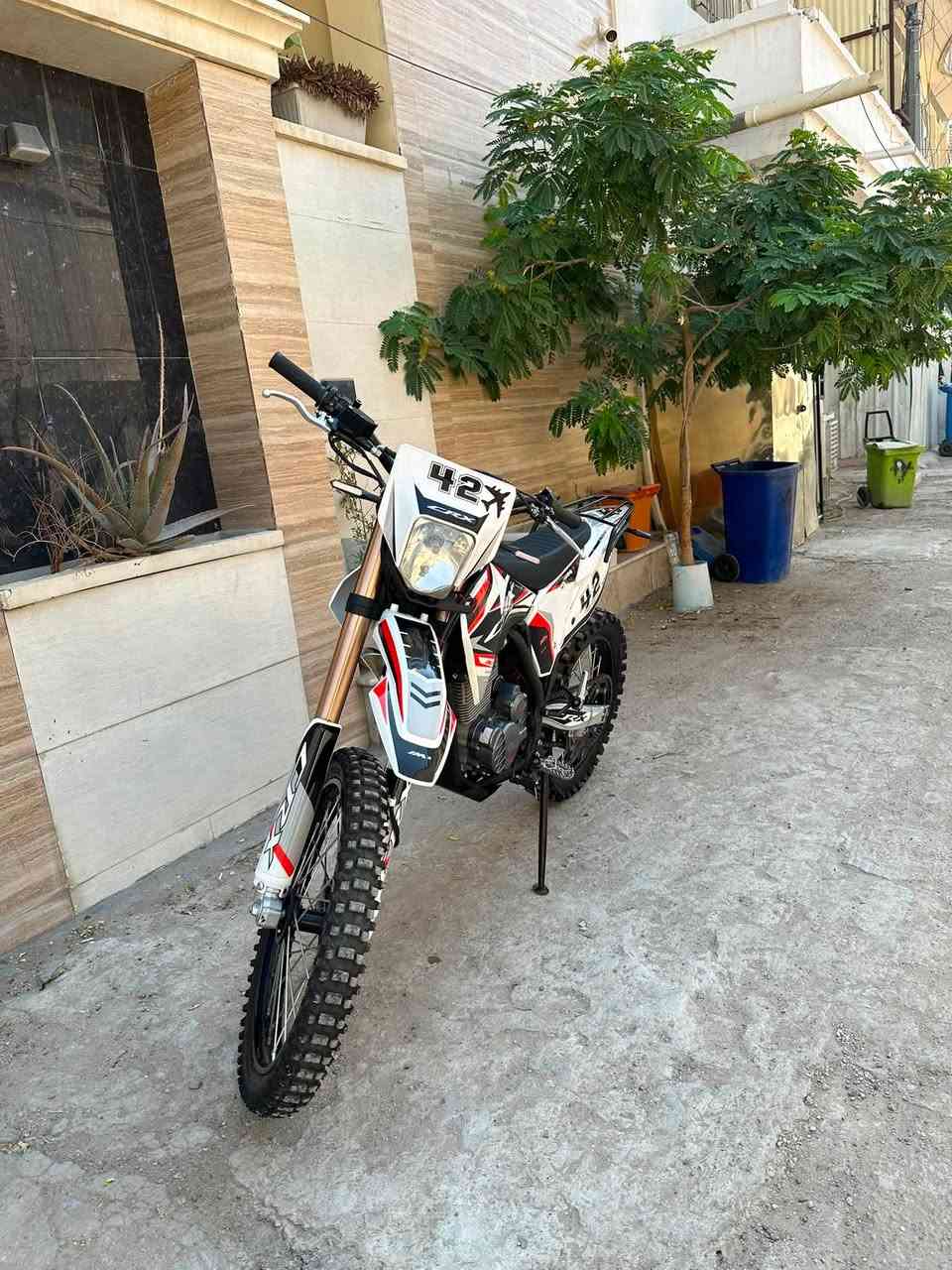 سلام عليكم قفاز crx2025
 300cc
مكفوله من التاير لتاير مماشيه هواي ومستعجل عل بيعه كلش ١٤٥٠ وبيها مجال الشراي يدلل ***********
بغداد الحريه
