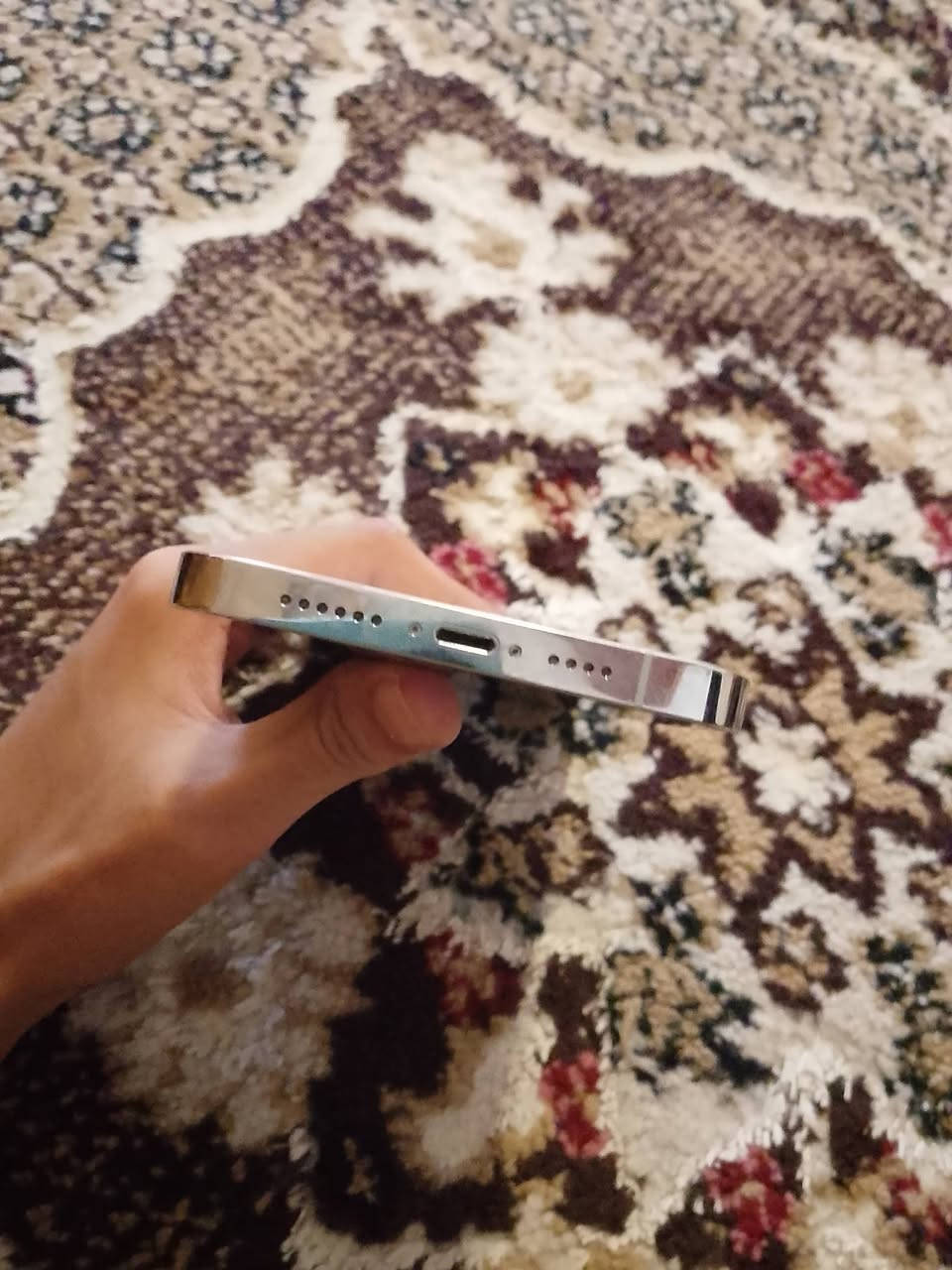 13برو ماكس للبيع نضافه فول بطاريه95مرفوعه والباقي كفاله عامه 
سعر 750
ذاكره 256
للتواصل ***********
