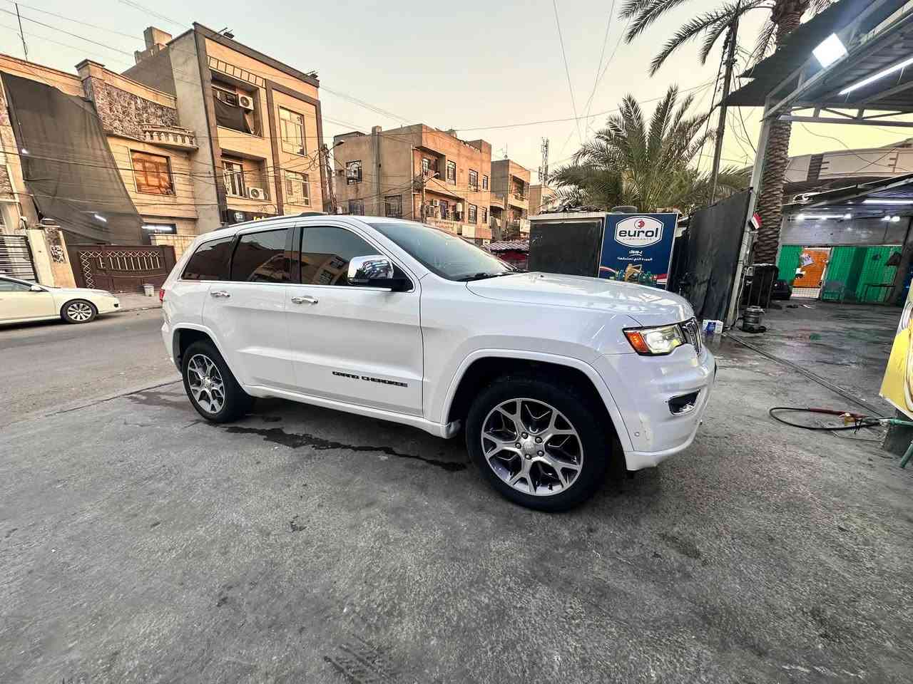 جيب اوفرلاند 2020
اللون: ابيض
عداد المسافات ١٦٠ الف كيلو متر 
المواصفات:   اوفرلاند فول مواصفات 1/1 
6سلندر محرك(3600)
بصمة
بانوراما
كراسي جلد اصلي مكلي ختم اوفرلاند
كراسي اثنين كهرباء
كراسي(تدفئة+تبريد)
كراسي خزن(ميموري)
كراسي خلفية تدفئة
داخل بيجي
دشبول خياط
تشغيل عن بعد
جكات
#شاشة_امامية_كبيرة_لمس_حراري(11 inch)_الجديدة_كليا
#نظام_خرائط(نظام ملاحة)_Navigation
#نظام_زاوية_التوجيه
#نظام_حالة_النقل
#نظام_اتزان_السيارة
#جهاز_مساعد_بالقياس
#نظام_مستشعر_صف_المركبة
#تعليق_تلقائي_للدخول/الخروج
#عرض_رسائل_نظام_التعليق
#نمط_تبديل_العجلات
#نمط_النقل
#نمط_محاذاة_العجلات
كامرة خلفية دوارة اصلية
شاشة عرض الاعطال
صندوك كهرباء
استيرن كهرباء
استيرن تدفئة
شفتات كير بالاستيرن
فول تحكم استيرن (جهتين امامي+جهتين خلفي)
#رادار_خلفي
#رادارات_جانبية
نظام إطفاء المحرك فقط عند الوقوف واعادة تغشيل المحرك عند المشي AUTO START
نظام تزحلق
فور ويل 4X4
متعدد أنظمة القيادة (ثلجي, رمالي,طيني,صخري)
دبل كير(عادي+اوتوماتيك)
ناقل حركة 8 نمر
نظام سبورت دكمة
نضام اقتصادي ECO
دبل حساس(امامي+خلفي)
#ماسحات_جام_امامية_تعمل_تلقائيا_عند_ملامستها_للمطر
#شباك_خلية_كروم
#نقطة_عمياء
#نظام_تنبيه_للنقطة_العمياء
مري كهرباء (شفط) AUTO
#مري_قلاب
#مري_جانبي_تدفئة
#مرايا_جانبية_حساسة_للضباب_تعمل__الحاجة
#ويل_20
تقرير غرق السياره جديده وبل عافيه عل ياخذها سعرها 
 240وبيها مجال بسيط  للاستفسار ***********
