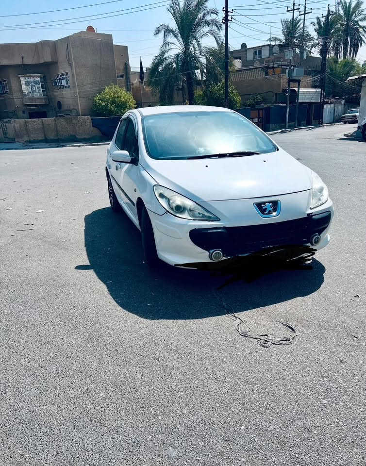 بيجو فرنسي للبيع  كير ومكينه مكفولات  تبريد ثلج سنتر لوك شغال  شاشه اندرويد  تخم تاير كهربائياتهه كلهه شغاله سياره باسمي شرط التحويل مصبوغه عام للجماليه العنوان بغداد المشتل السعر 58 وبيهه مجال للطيبين الشراي يخابرني 
***********
