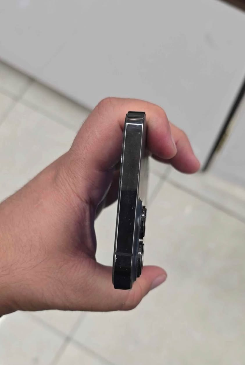 iPhone 13 Pro Max black
Battary 87 biladi 
1sim esim 128gb 
Mobailaka zor xawena be ayba bashartta 
Nakrawa be dastkari hamu gyani biladiya 
La hawler geandn niya musteri tel bka maqamlay kam 430 dolar mobailaka yak dasta *********** أربيل, العراق
