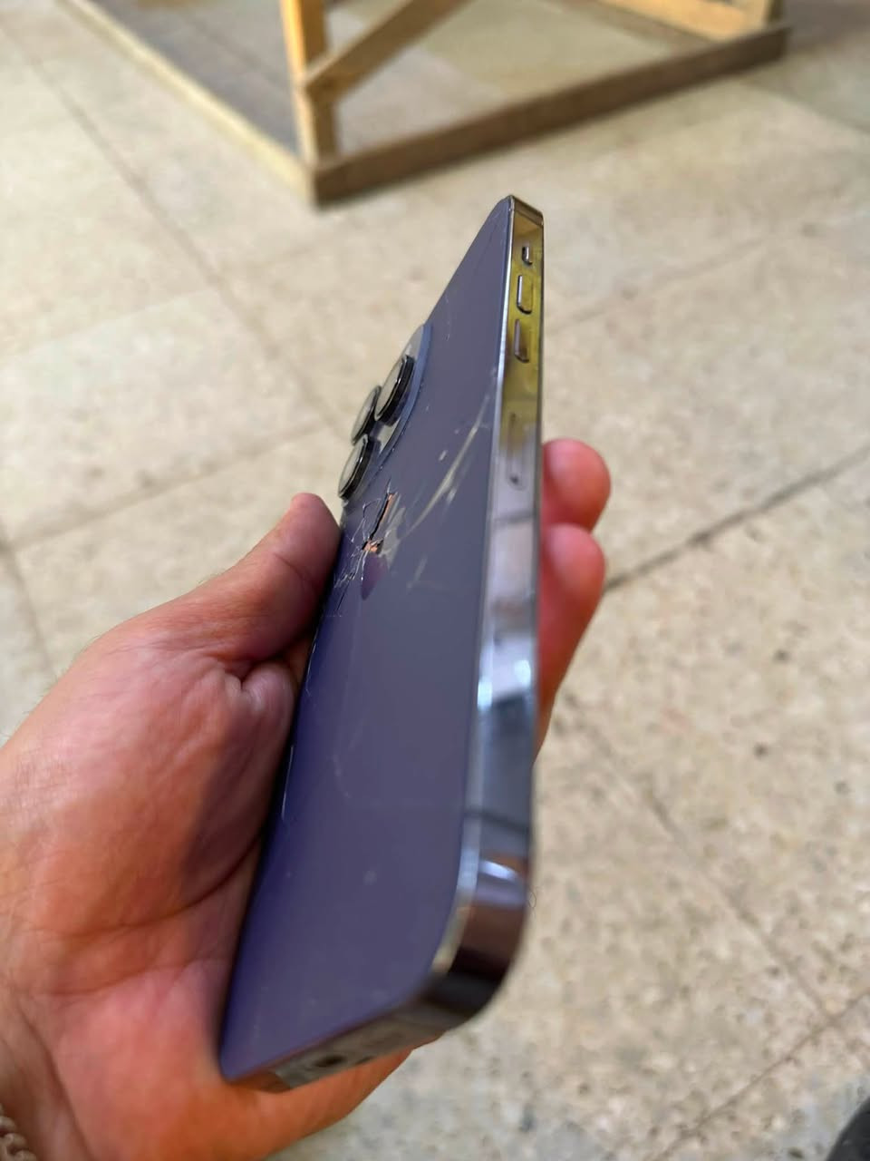 14برو ماكي
للبيع جهاز يرادله تبديل بطاريه +ضهر مكسور 
شرق اوسط ذاكره 256 
سعر خاص 
*********** 
مكاني بغداد الشعب
