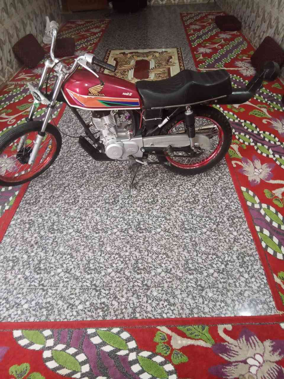 دراجه للبيع سيجي نامه تعمير 26 برغي واحد ماعوزهه دراجه مكاني ناصرية سوك شيوخ كرمت بني سعيد سعر 600 وبيهه مجال ***********
