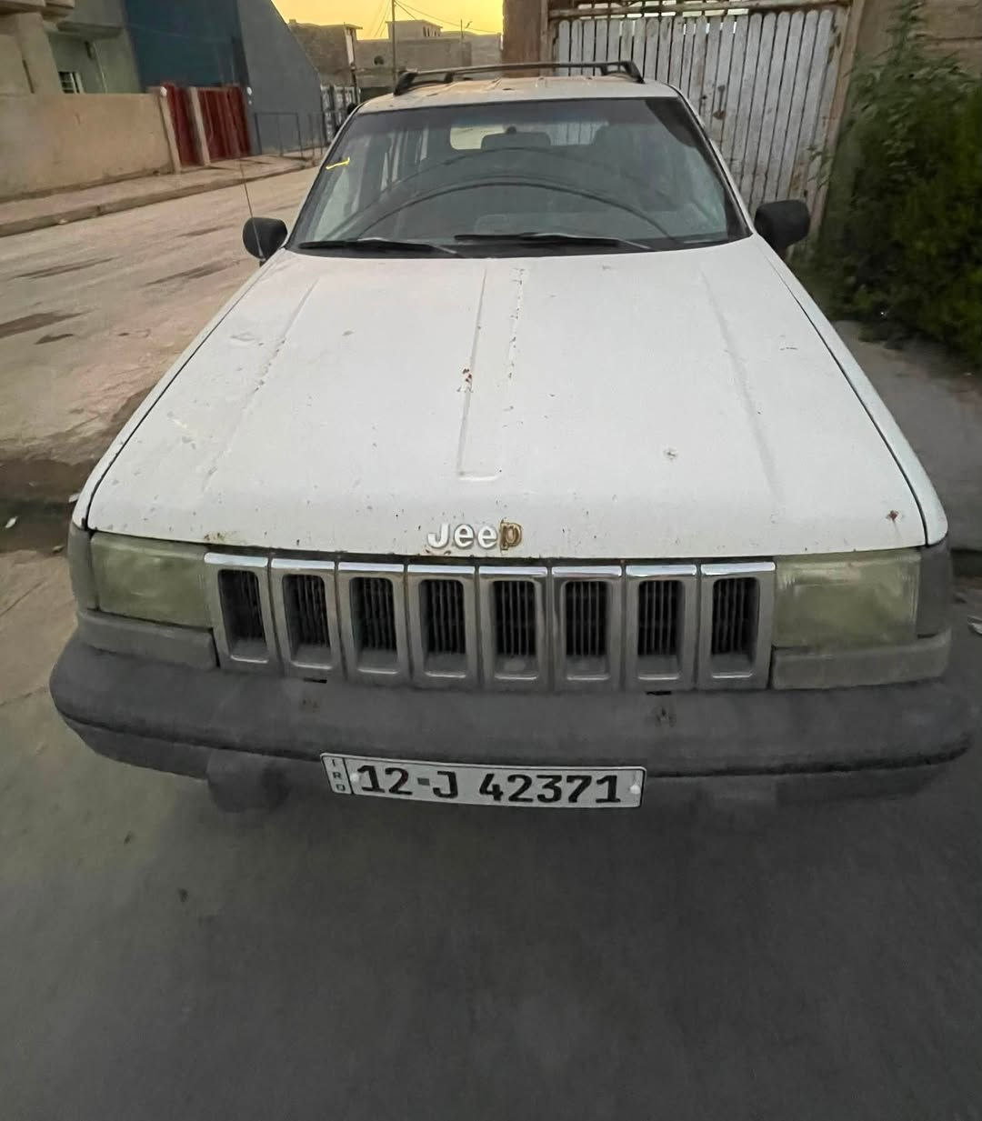 جيب شيروكي
موديل 1993
محرك 6 سلندر بي صرف 
كوبون بانزين الكتروني 
اسيا ‭***********‬
كورك ‭***********‬
