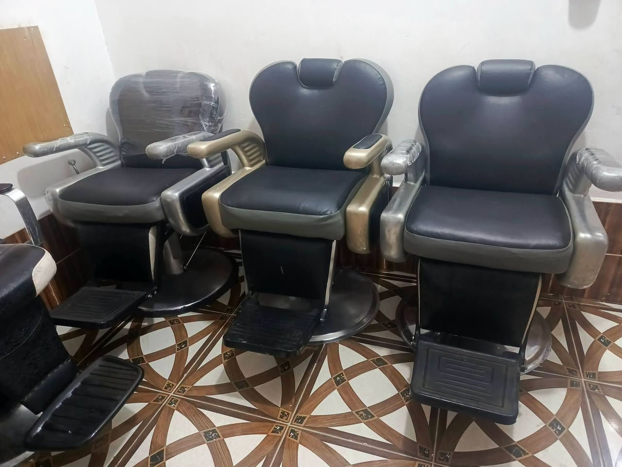 كرسي 💺 حلاقة عدد 7 او 9  كلش انضاف شغال  اخو الجديد
شبح 👻 اكبر حجي بل شبح 👻
الانبار القائم الكرابله 
السعر 
ع خاص 
او وتساب 
او ع رقم 📱
رجانه 
***********
