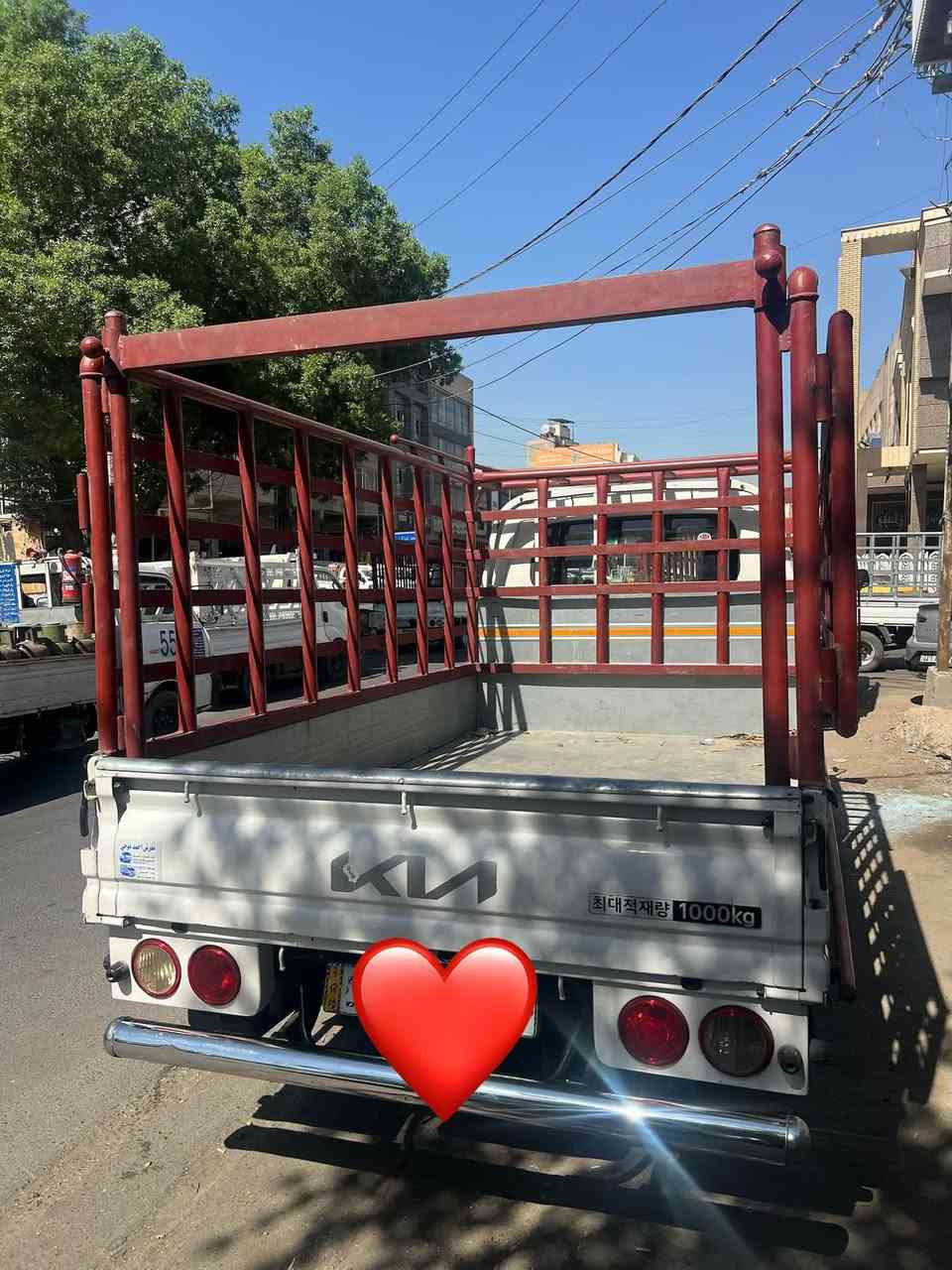 3000 مسكر موديل 2015 رقم بغداد بأسمي
تخم تاير جديد

محرك صار 3 اشهر من شديته مكفول 

كير اكسل مكفولات 

الربع ورة باب الصدر. مصبوغ 

والباقي مكفول

السيارة مكفوله من الضربه 

مكان السيارة بغداد 

السعر 115 $

***********

