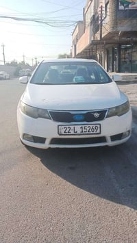 كيا سيراتو موديل ٢٠١١ السياره خليجيه مكينه ١٦٠٠  بيها صبغ جاملغ خلفي ف...