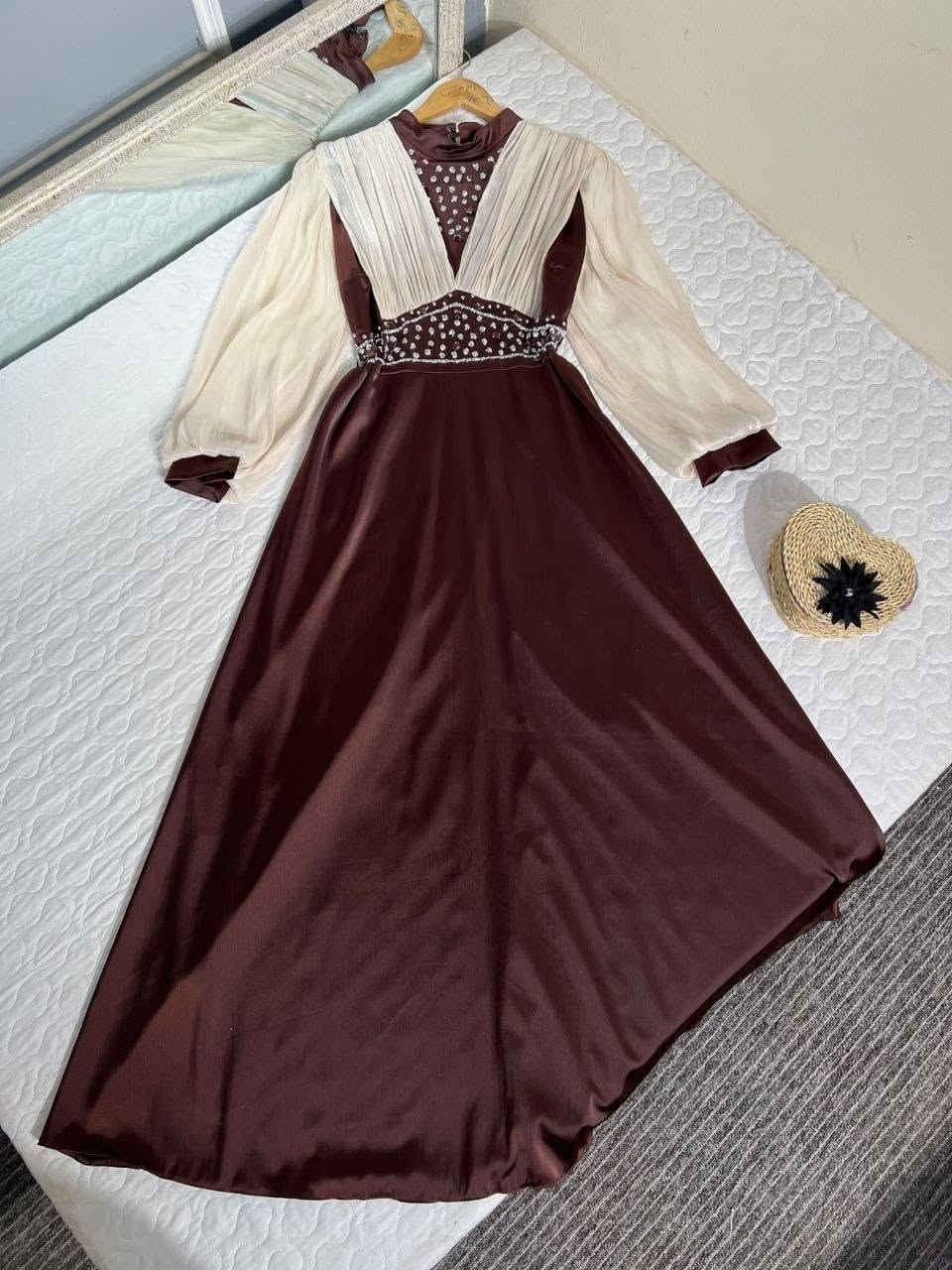 حجز واتساب فقط ***********
