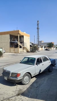 مارسیدس  بە شەرت گێڕ و مەکینە و ئەکسل کامل ئەشیای لەگەلە  بەشەرت حاسیب...