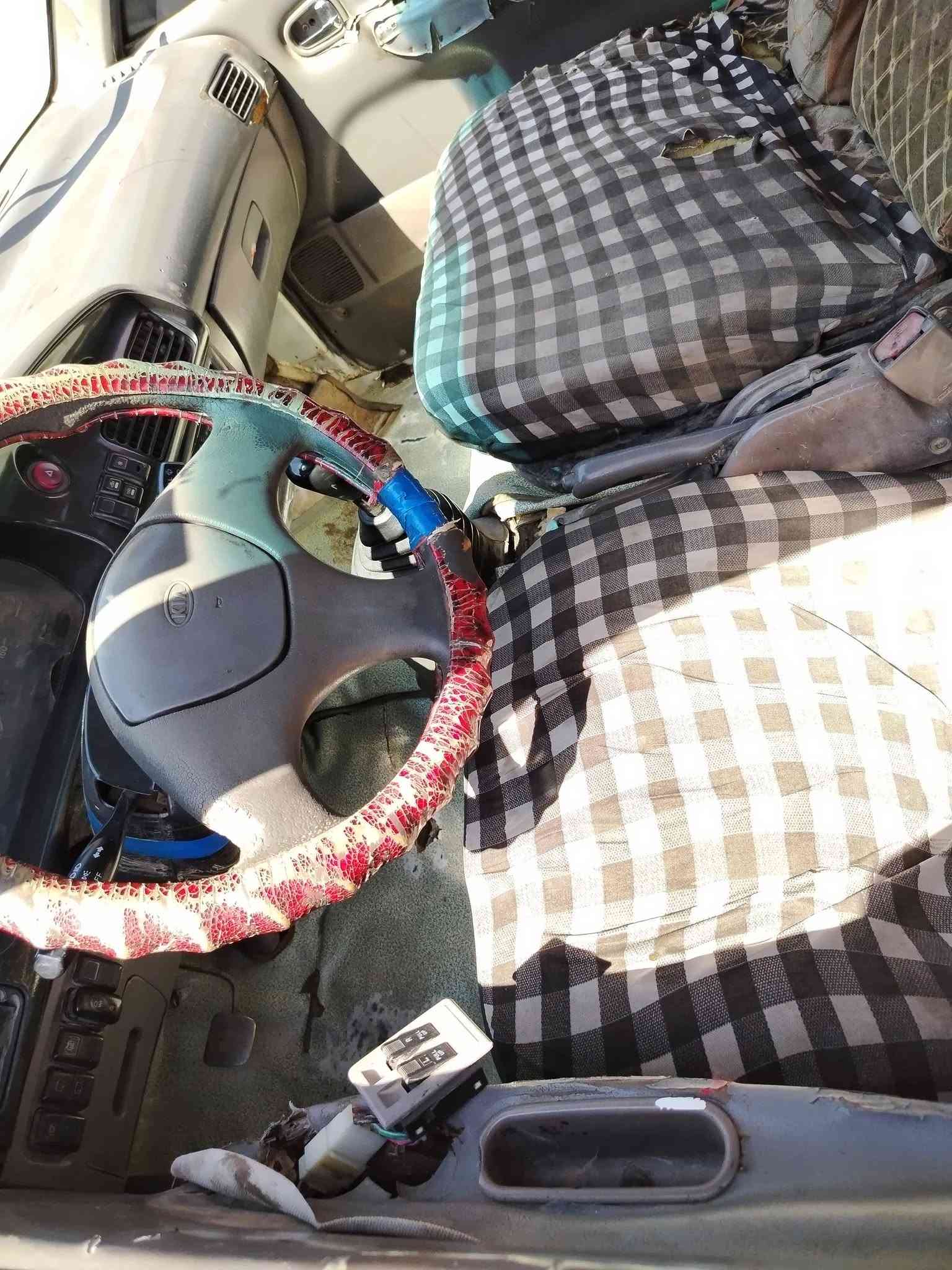 السلام عليكم بريجو موديل 98 سياره جديده مقفوله كفاله عامه من ضربه من صبغ ومن تبديل سيارهجير جير اكسل محرك تخم تاير حداديه كله جديد اربع شواسي كفاله رقم انجليزي باسمي سنويه لل 31 رقم بغداد مشروع وطني مكان السياره بابل النيل اربع شواسي كفاله ماكينه 3000 بالصندوق السعر 58 وبيها مجال حق الجيه بيع مستعجل الاستفسار على هذا الرقم ***********
