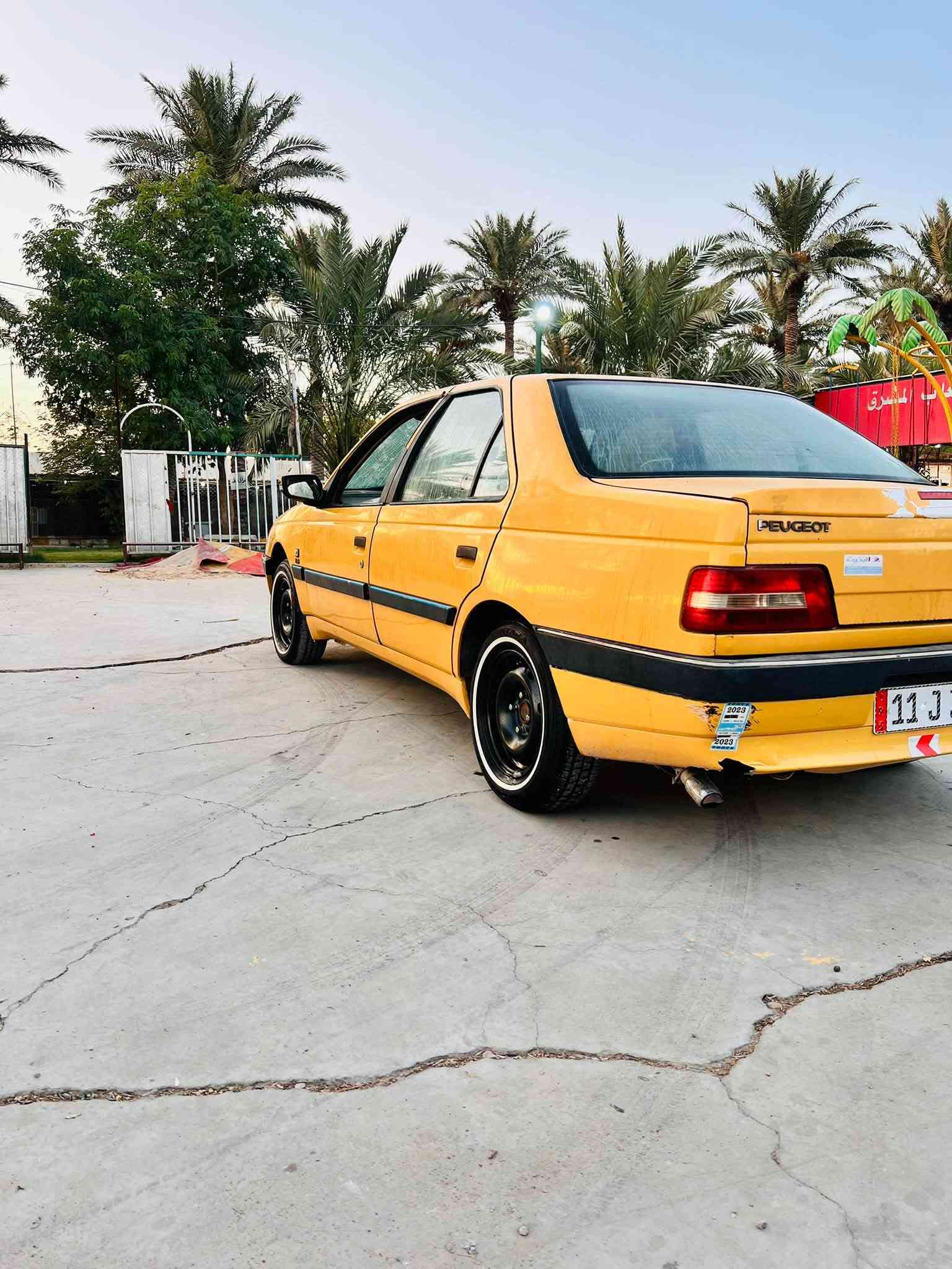 سلام عليكم عندي بيجو لميس ٢٠١٥ السياره مكفوله ماناقصهه شي منضومت غاز تخم تاير جديد صدر جديد مصفره من هيه وغرامه وخط وبحث وبسمي احول ثاني يوم ما متواجد خاص لاستفسار اكثر ***********
