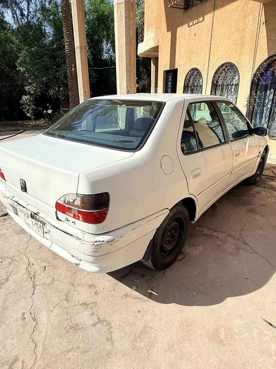 سلام عليكم للبيع بيجو 306 رقم نينوى القديم صاحبها متوفي مكفوله من سرقه وعشائر سياره نضيفه حيل وبلاديه بيه فقط باب سايق مطخوخه حداديه جديده ترايها ناعم مكينه وكير مكفولات كهربائيات كلها بلاديه سعر 16ورقه مكاني بغداد الزعفرانيه ***********
