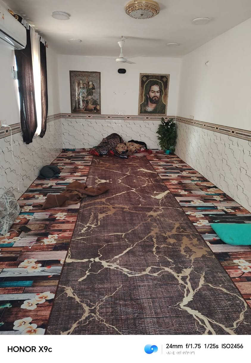 سلام عليكم بيت للبيع يتكون من غرفتين وصاله وبرأني ومجوعه صحيات مع مساحه ماتقل عن 300 متر البيت الشافعيه منطقته المعمل الغتاره الاستفسار ***********
