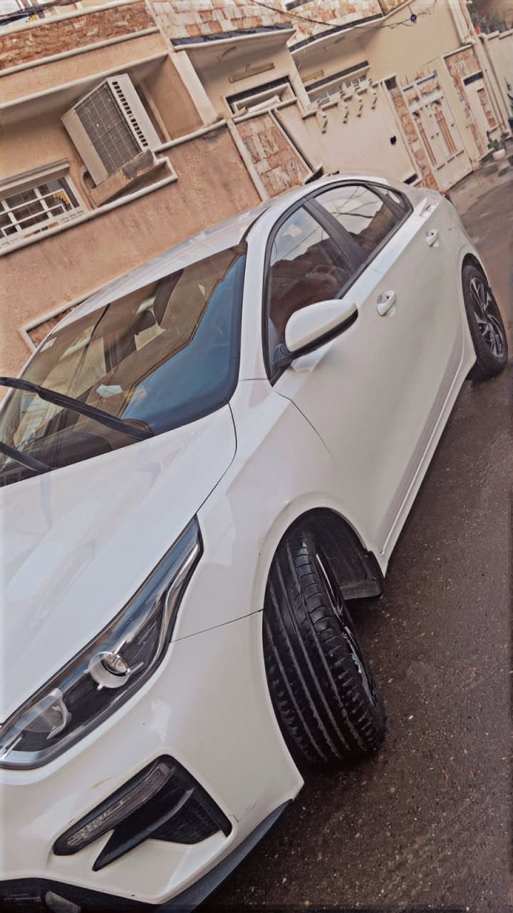 🚘 كيا سيراتو خليجي للبيع – موديل 2021 | رقم بغداد

السلام عليكم 🌹
للبيع كيا سيراتو 2021، رقم بغداد بدون صبغ ولا بارد ولا حار ، بمواصفات عملية وسعر مناسب.

🔹 المحرك: 1600cc
🔹 الممشى: 113,000 كم
🔹 المكينة والكير: مكفولات
🔹 التبريد: ثلج ❄️
🔹 السيارة تحتاج ترتيب وبولش ودوشمة باردة
🔹 المواصفات عادية

المواصفات:
• ويل كب
• تحكم ستيرن جهتين
• بلاجكتورات
• حساسات خلفية
• نظام ABS
• أرضية جلد

السعر140$

📞 للاستفسار والاتصال:
***********

📍 الموقع: بغداد -الكرخ– الهياكل
