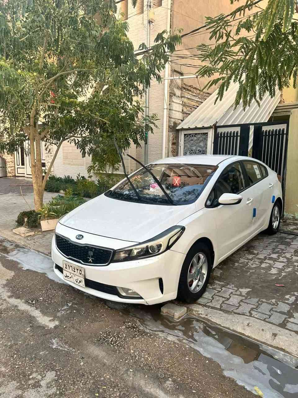 سلام عليكم..
سيراتو مديل 2017 مكفوله من صبغ بيه اقل الشبر في الجاملغ الايسر والباقي مكفوله كير ومكينه وتبريد كفاله عامه مع تخم تاير جديد السعر 125وبيه مجال بسيط***********
