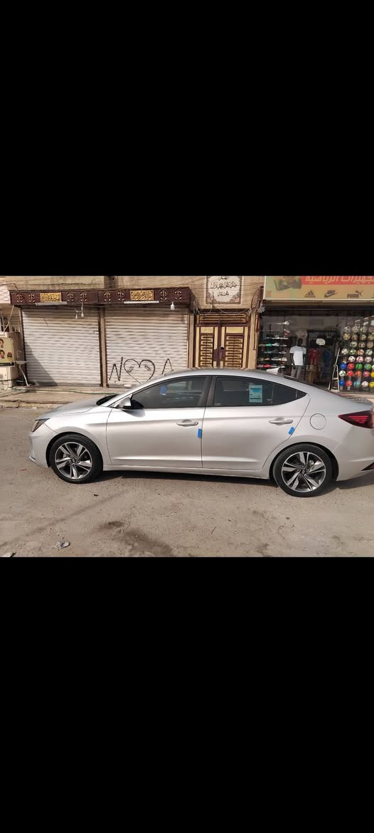 السلام عليكم للبيع النتره موديل 19 بيها صبغ 4 قطع بدون دواخل لغد شاصي حوض تكم قماره مكفول محرك 2000 دوش كير أيتي المحرك مفتوح أثر كازكيت تبريد تدفئة صدر أمامي اوخلفي جديد تخم تاير رقم بغداد انكليزي بسمي شخصيآ تحويل مباشر السنويه 31 هزه جديده السعر 100 قفل قفل 🔐 بدون اي عمله لاتعذبني وتعبك للإستفسار *********** مكان بغداد
