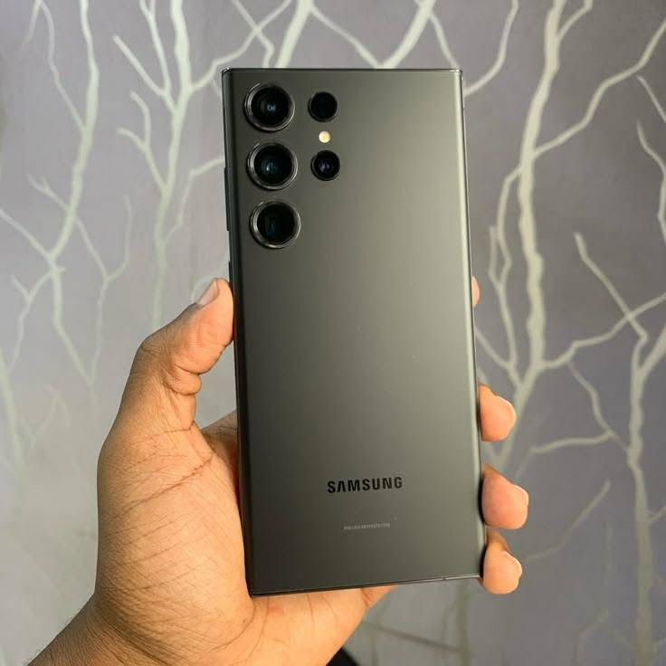 للبيع أو المراوس | Samsung Galaxy S23 Ultra 📱✨
​الذاكرة: 256 جيجابايت
​الرام: 12 جيجابايت
​الشريحة: خطين (سيمين)
​اللون: زيتوني (Green) 🌿
​الملحقات: كامل ويا كارتونته 📦
​النظافة: الجهاز نظيف جداً واستخدام مرتب
​💰 السعر: 800 ألف دينار عراقي (قفل أو بي مجال بسيط للجاد)
​📍 الموقع: الأنبار - الرمادي
​🚗 التوصيل: لا يوجد توصيل (الاستلام يد بيد داخل الرمادي)
​📞 للتواصل والاستفسار: ***********
