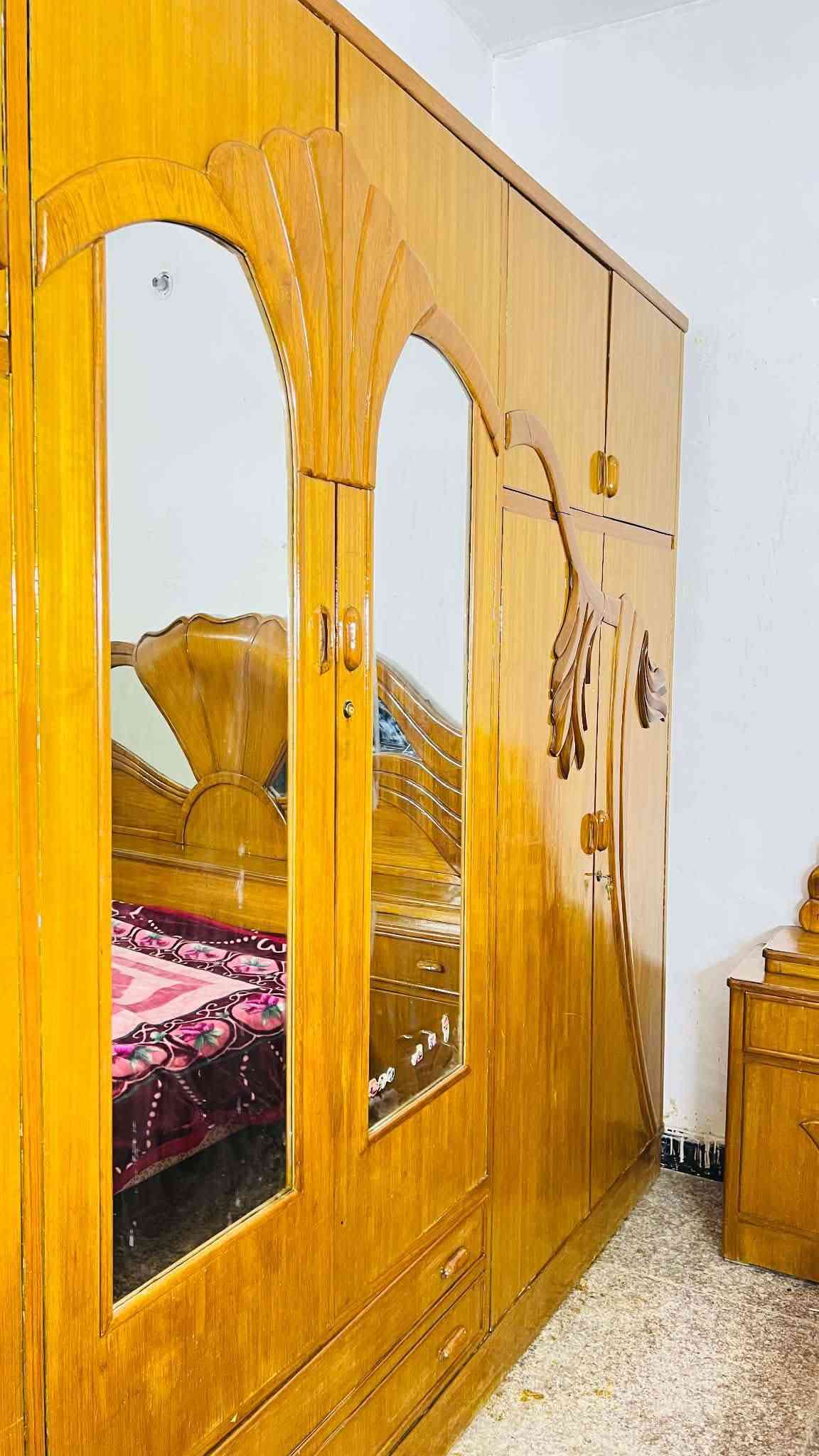 سلام عليكم مكلف بلنشر غرفه صاج تسكام طابقين ظهر جرجوبه داخل وخارج صاج السعر 850وبيها مجال للشراي العنوان شارع 80 ***********
