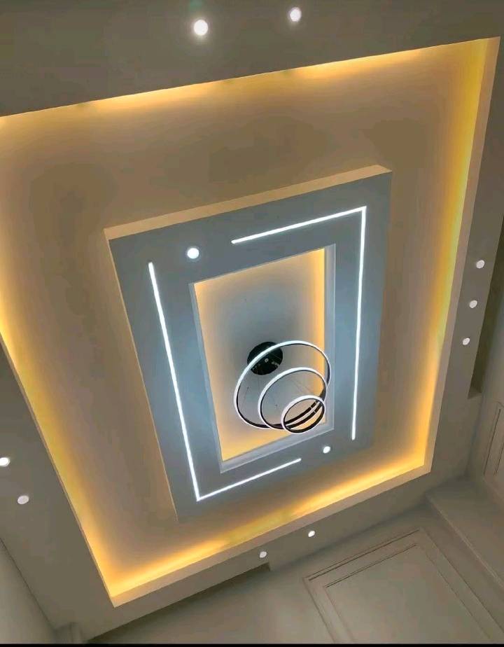 سلام عليكم 
عمل كافة انواع ديكورات وجبس وغيره كمثال الثنوي وتقليف الجدران كافه للستفسار ***********