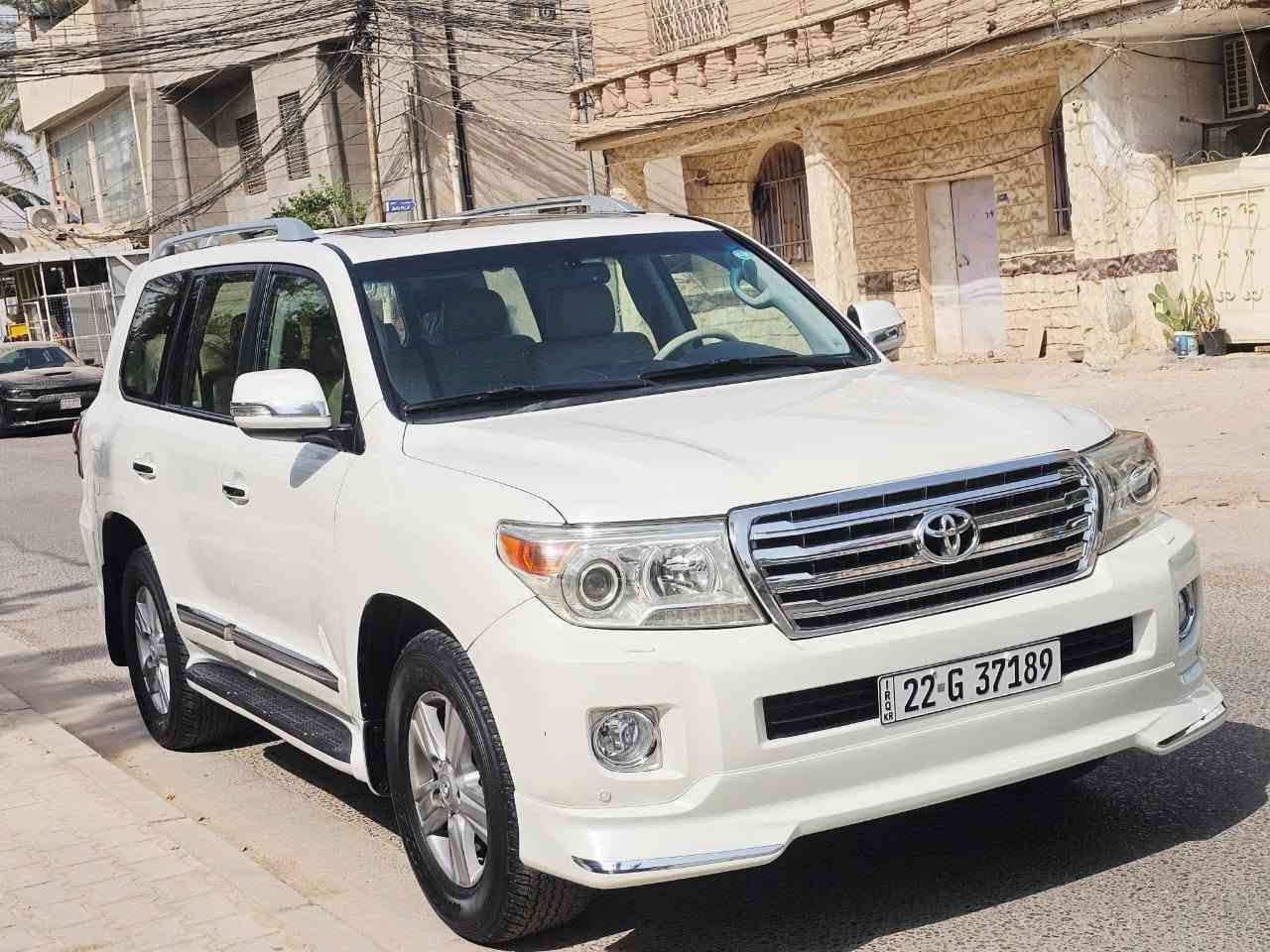 لاندكروز بريم • ٢٠١٤ • ٧ راكب