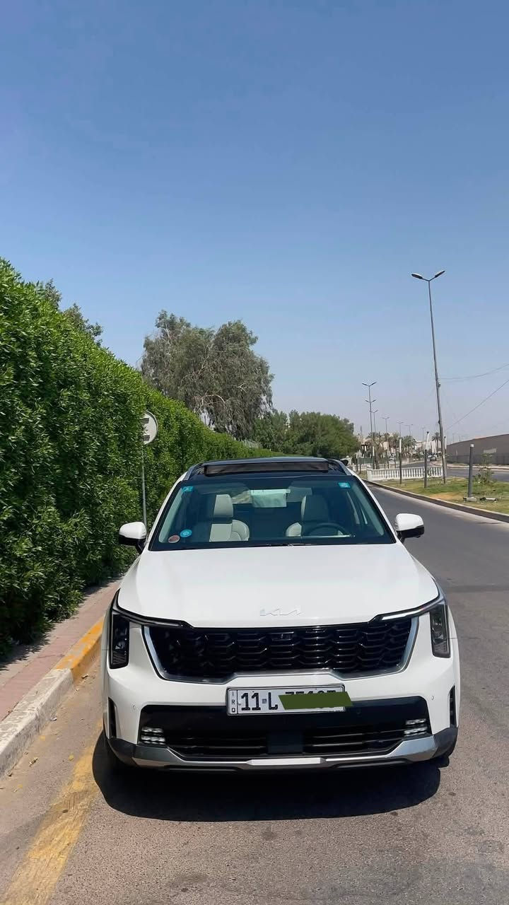 كيا سورنتو 2024 فول 1/1 رقم بغداد موصفات الvip
موديل:-2024 رقم بغداد
ماشيه 46000الاف كيلو
بانوراما
رقم بغداد ضمان شركة المجموعة الدولية 5سنوات 
المواصفات
5كامرات 360درجة 
رادار امامي خلفي وجانبي
توقف اصطدام ذاتي
حساس مطر جامه امامية تشغيل ذاتي
كراسي جلد ابيض ملكي 
كراسي الاماميه تدفئه و تبريد 
حساس امامي خلفي 
دفع رباعي 4×4
دشبول متصل LED 
بانوراما 
كراسي كهرباء 
جنطة كهرباء
8وضعيات قيادة 
هندبريك كهرباء
شفتات 
محرك 6سلندر 3500
لايت LED
ويل 20
اشاره ترحيب عند اقتارب السائق
وبقية المواصفات مذاكرهن معروفة في الفئة الاولى
السعر 317
***********
