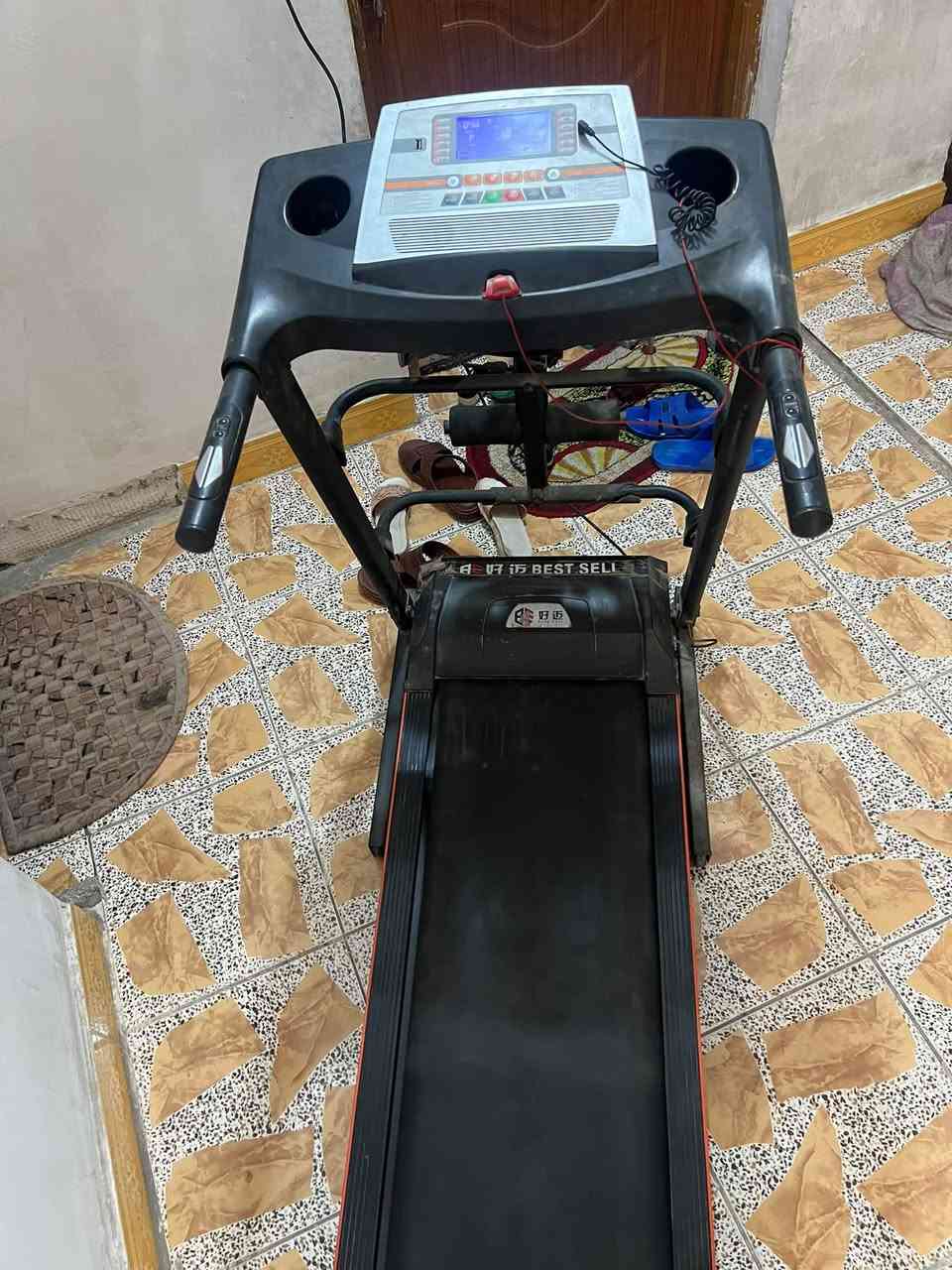 السلام عليكم جهاز جري مستعمل نضيف سعره ٢٠٠ وبي مجال العنوان بغدادالحبيبيه ***********
