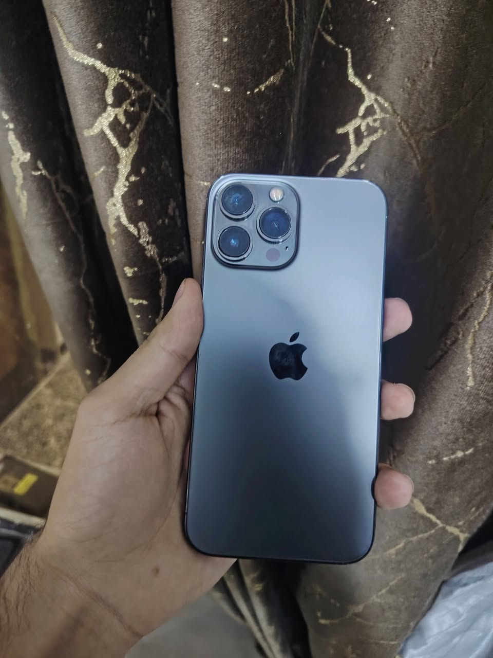 جهاز لوك وفول نظافة
جهاز مو أمريكي جهاز مو أمريكي 
فقط بطارية خدمة 
ما مبدل بي اي شي 
نضافتة حلوة كلش 
سعر الجهاز ٦٢٥ 
مكاني بغداد ما متواجد علفيس راسلني واتساب اذا تريد 
***********
