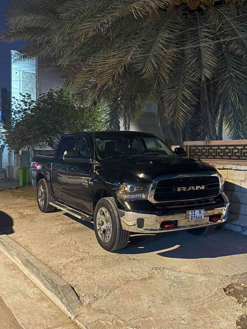 RAM CLASSIC 2019
السلام عليكم 

رام كلاسك موديل ٢٠١٩ big horn 

ممشى ٧٠ الف كيلو 

حادث جاملغ ايمن مصبوغ و بنيد مبدل

المواصفات:

مكينة هيمي v8 5700

حساسات امامية خلفية

كشن سايق كهرباء 

تبريد قطعتين

شاشة اعطال كبيرة

الاضافات :

منظومة غاز ١٠٠ لتر

ويل كروم قياس ٢٠

لايت عدسة و غطاء بدي

السيارة عليهة تخم تاير جديد toyo tires و باتري جديد

السعر ٢١٥ ورقة

للتواصل ***********

