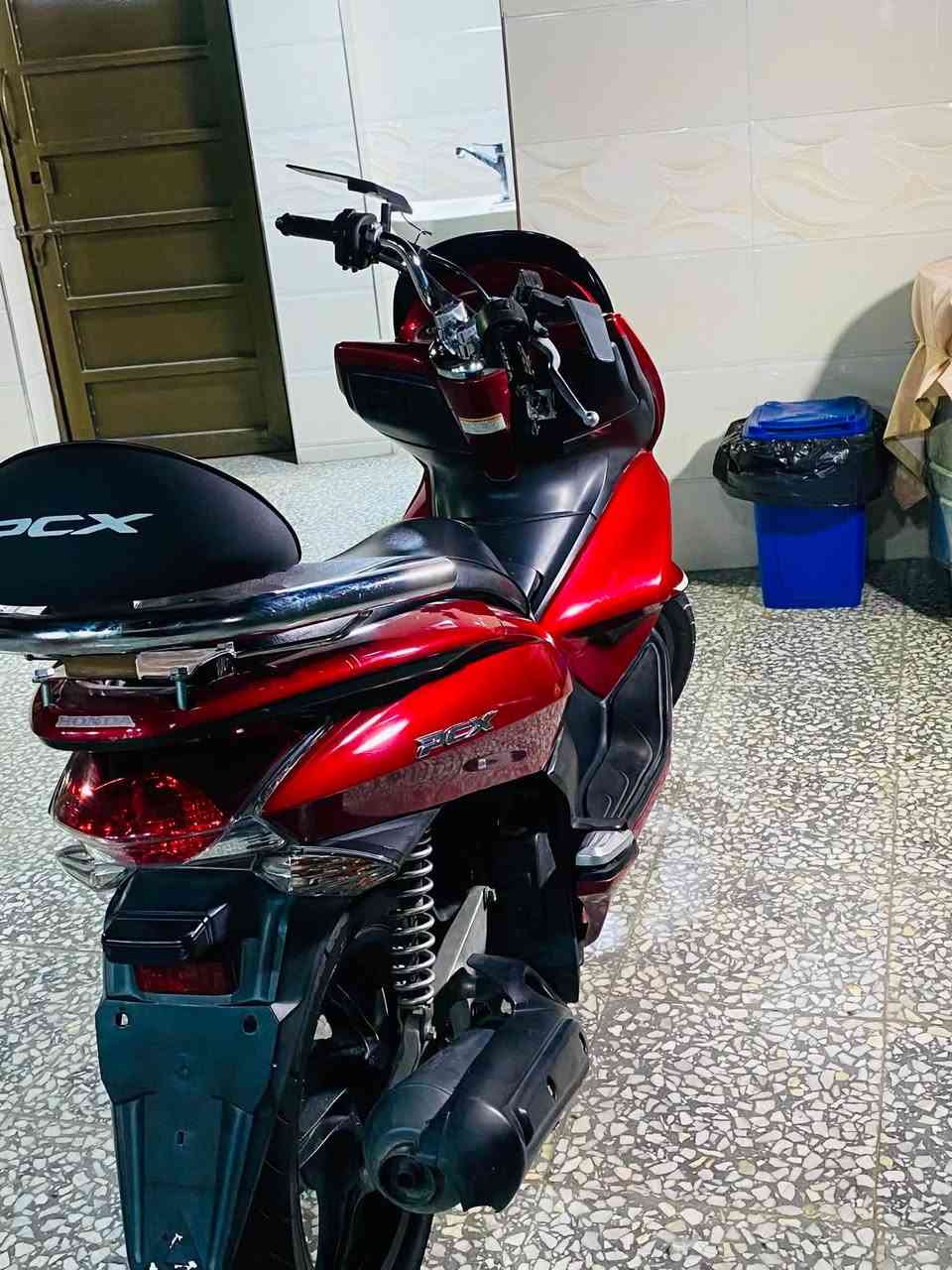 السلام عليكم للبيع دراجه pcx جيل الاول ماشية 42 الف دراجه مأخذها رمبه وعلى ايدي شوفت عينك حجم مكينه 150 ياباني اصلي دراجه كامله استان كهربائي حساس ازدحام دراجه جديدة احلا من الصور مكان بغداد الكمالية شارع سبعين قرب جامع الزركان 

***********

تونسو على النضافة
