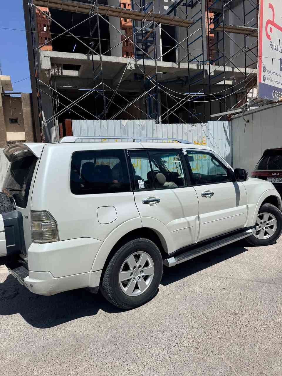 سلام عليكم
باجيرو مديل 2008 خليجي 

مكفولة بيها بارد بجاملغ الامامي جهة الصدر و بيها صبغ بالسلايت 

تبريد ثلج تلث قطع 

محرك 3000

رقم بغداد نكليزي الجديد 

السيارة خيرة من الله باتري جديد قبل يومين بدلته

السعر 125 و بيها مجال بسيط 

***********
