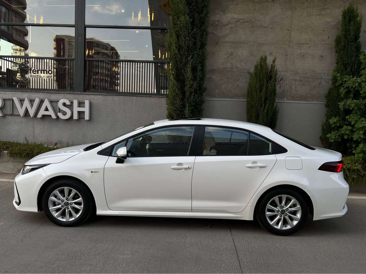 Toyota crolla 2025 HEV 8,000km 

تەنها ٨ هەزار ڕۆشتوە فول مواسفات

گاعی و کوشنی تێگیراوە 

جامەکانی لەزگەی دژە خۆری بۆ کراوە 

تازە ڕۆن و فلتەری بۆ گۆڕاوە 

هیچی پێوە نیە چاڵیش بە شەرت 

177$ وەرەقە قفڵ 

*********** السليمانية, العراق
