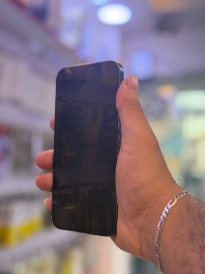 📱 للبيع آيفون 12 برو ماكس 256GB
✅ جهاز مبدل شاشة نوع وسط
✅ لا شَمَر ولا تعلك
✅ البطارية أصلية
✅ الجهاز شغال على وضع الوكالة
✅ السبيكر، الاتصال، الشبكة والواي فاي كلها شغالة
✅ ضمان على الجهاز

💰 السعر: 270 — ويوجد مجال بسيط بالسعر 🤝

📍 العنوان: بغداد – مدينة الصدر – قطاع 18 – قرب سيارات كربلاء
📞 للتواصل: ***********

