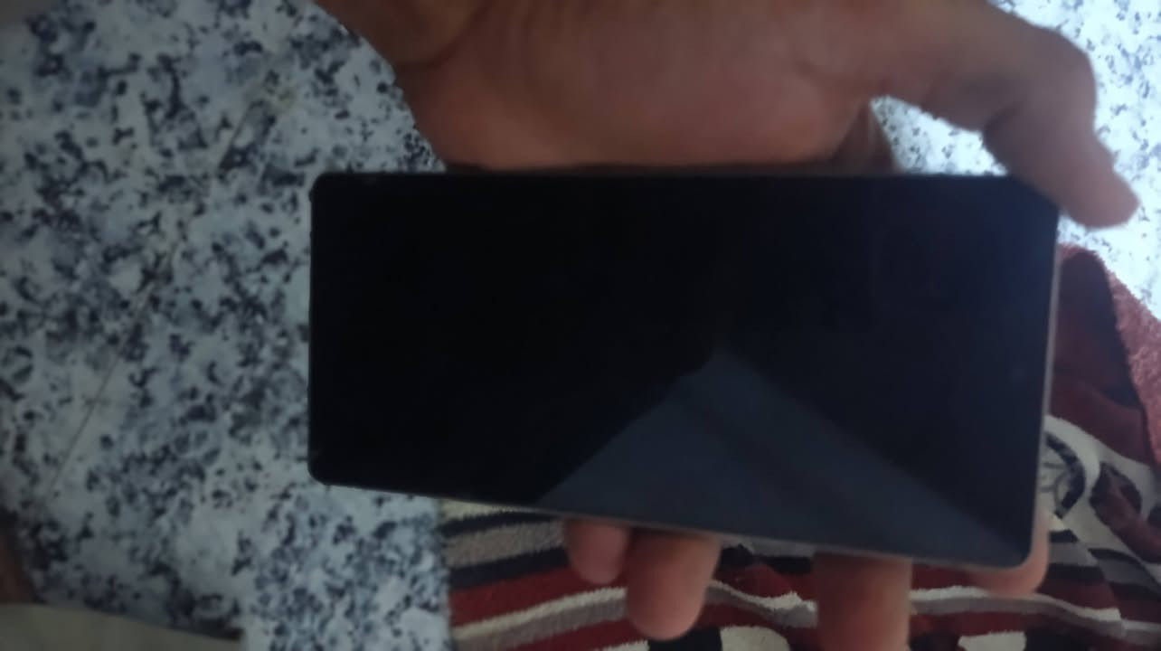 سلام عليكم تليفون للبيع اس 25عين الفهد وكاله استخدام شهرين مكان ميسان السعر خاص اتصال ***********
