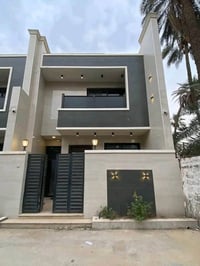 الدورة البوعيثة • ١٥٠م • ٥ غرف