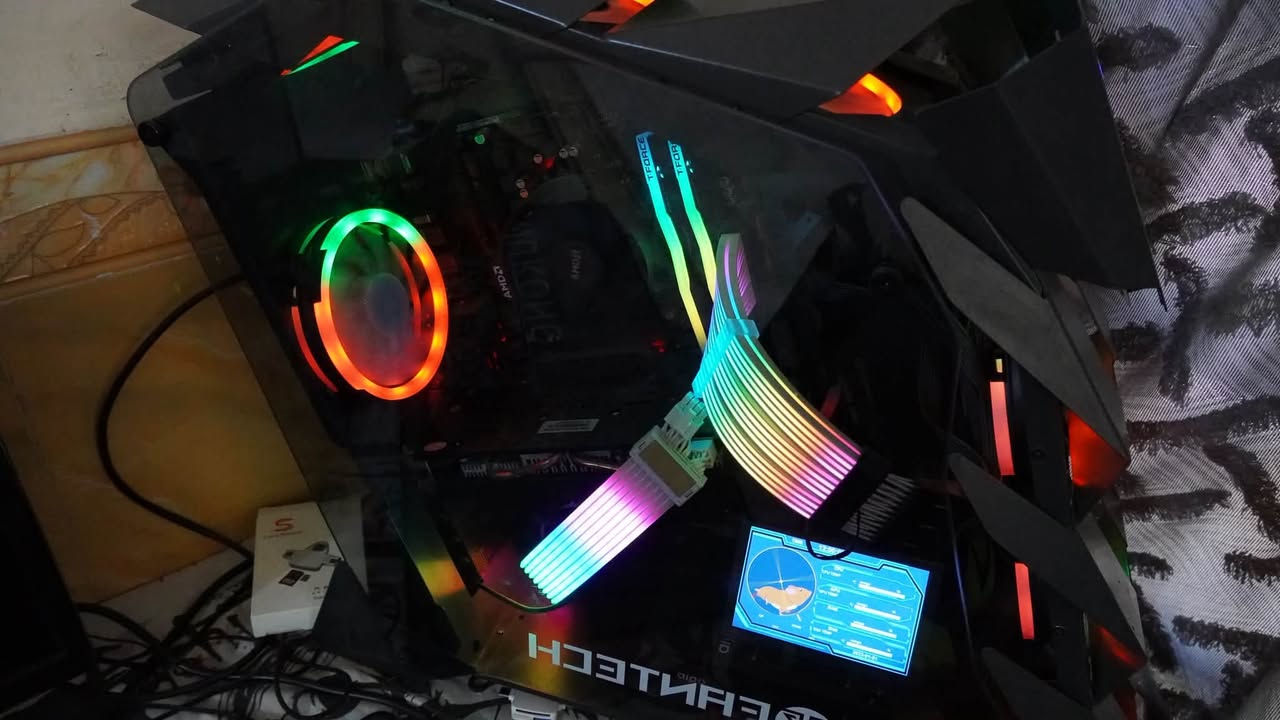 •• مواصفات الحاسبة:
AMD Ryzen 5 5600G :المعالج سرعة المعالج: حتى 3.9GHZ
16GB RAM :الرام
AMD Radeon :كرت الشاشة
Graphics
Windows 11 Pro 64-bit :نظام التشغيل
DirectX: 12
: 650AT

مناسبة للألعاب.والتصميم،
والمونتاج

مع شاشة 
وهداية😍👇🏻
كيبورد احترافي
ماوس احترافي
وجميع الملحقات اخذها وكبل العب او منتج😊
سعر: ٩٠٠وبي مجال للطيبين
عنوان: ذي قار
للتواصل والاستفسار:***********
