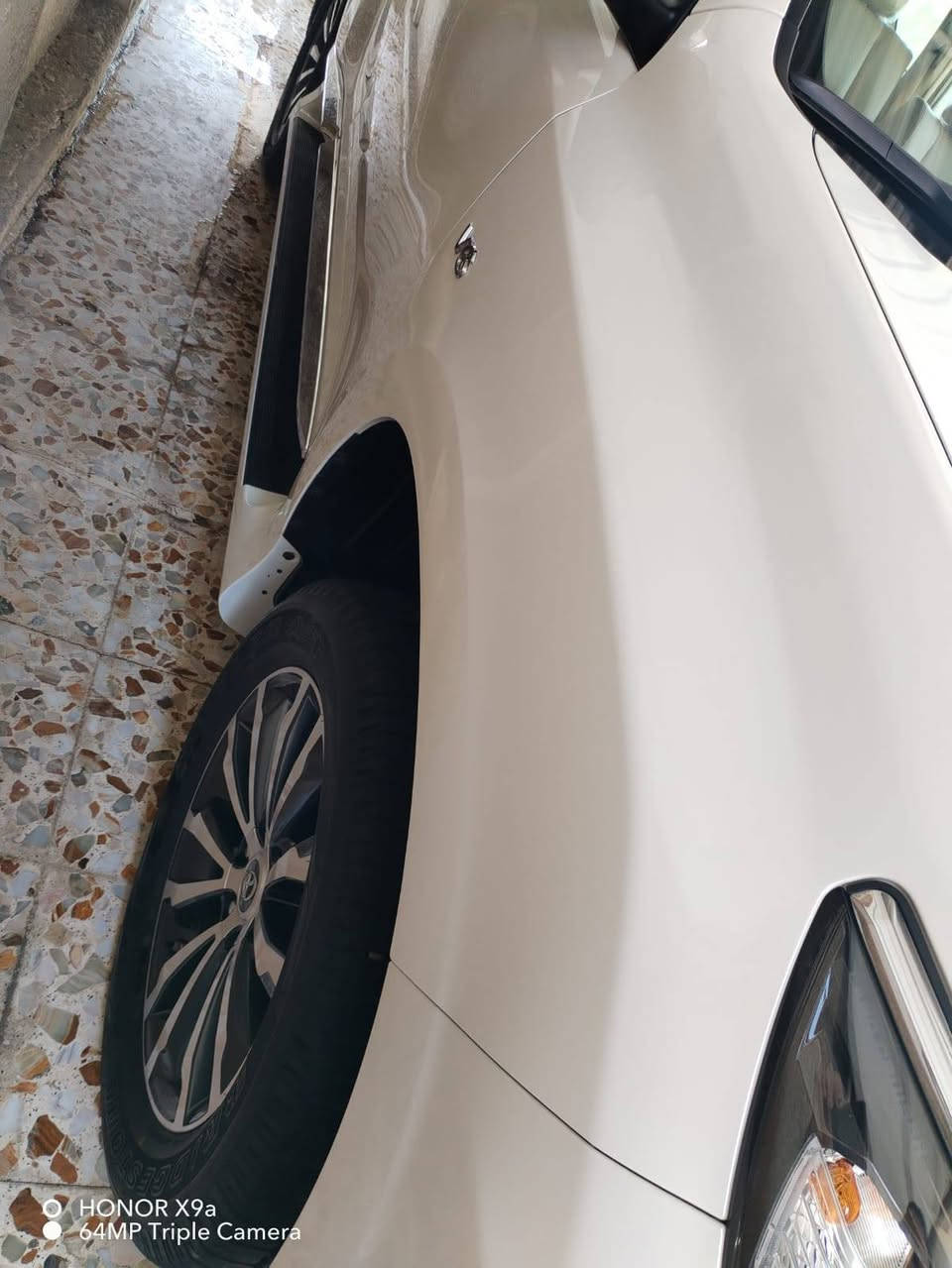 سلام عليكم برادو للبيع مديل ٢٣ vx باب اول اربع كامرات فول ماشي ١٤٠٠٠ الف فقط يعني زيرو مكفوله مكانها بغداد سعرها 550$ 
للأستفسار ***********
