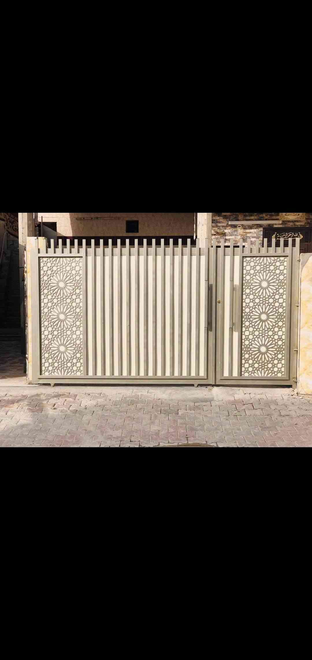 فصلات أبواب حوش حسب طلب الزبون الاستفسار ***********
