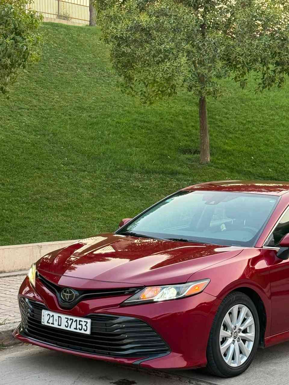 السلام عليكم ورحمة الله وبركاته
‏‎       ——— لـلـبـيع  ———

تويوتا كامري.        — Toyota Camry 

‏‎وراد أمريكي.          — بدون ايرباك   

‏‎الموديل                —  2020  

فئة                       —  LE   

حجم المكينه         —  V4/2500 

‏‎اللون                     —  احمر   

المسافه المقطوعه —  61.000mi  

حالة السياره.    — صبغ نص جاملغ خلفي  - بابين تبديل بلادي  

‏‎المواصفات 
‏‎- شاشه كبيره تدعم نظام الأبل كار باي ونظام الاندرويد 
‏‎- كرسي السايق  بحركه كهربائيه 
‏‎-تبريد منفصل 
‏‎-تحكم ستيرن جهتين 
‏‎-تحديد سرعه 
‏‎-مانع انزلاق 
-رادار امامي 
‏‎-تحديد مسار 
- تنبيه ما قبل الاصطدام
‏‎-كامره خلفيه
‏‎باقي المواصفات المعروفه 

‏‎السعر            — 168$ 

رقم السياره    — السليمانيه  

‏‎موقع  السياره — السليمانية 

‏‎للأستفسار.     — ***********—***********
