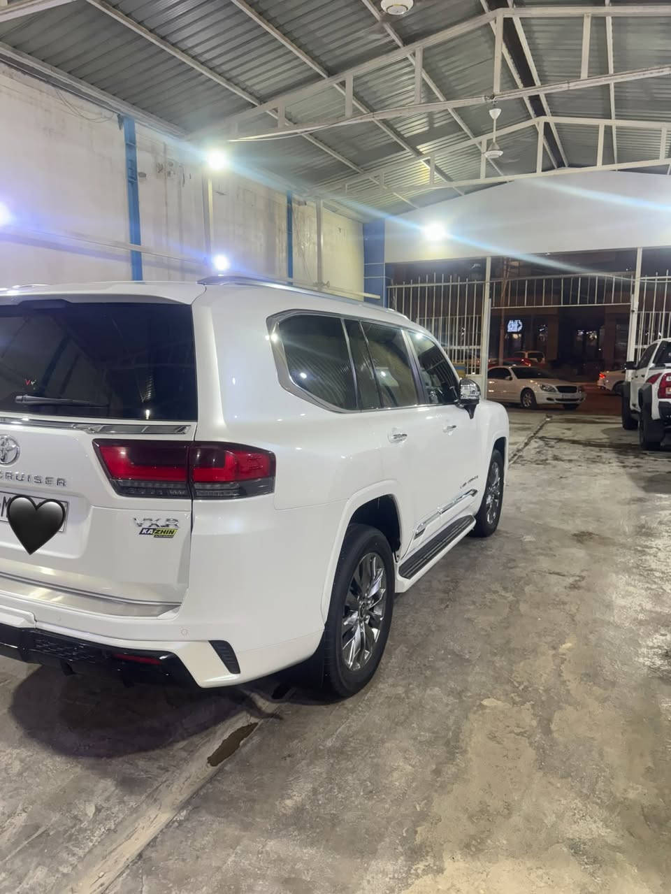 لاندكروز VXR • ٢٠٢٤ • ٨٩ الف كم
