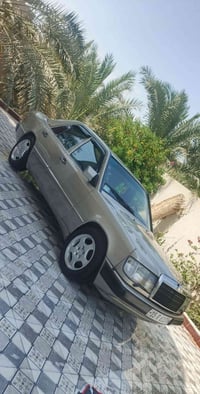 مرسيدس ١٩٨٧ • مكينة ٢٫٥ • سنوية باسمي