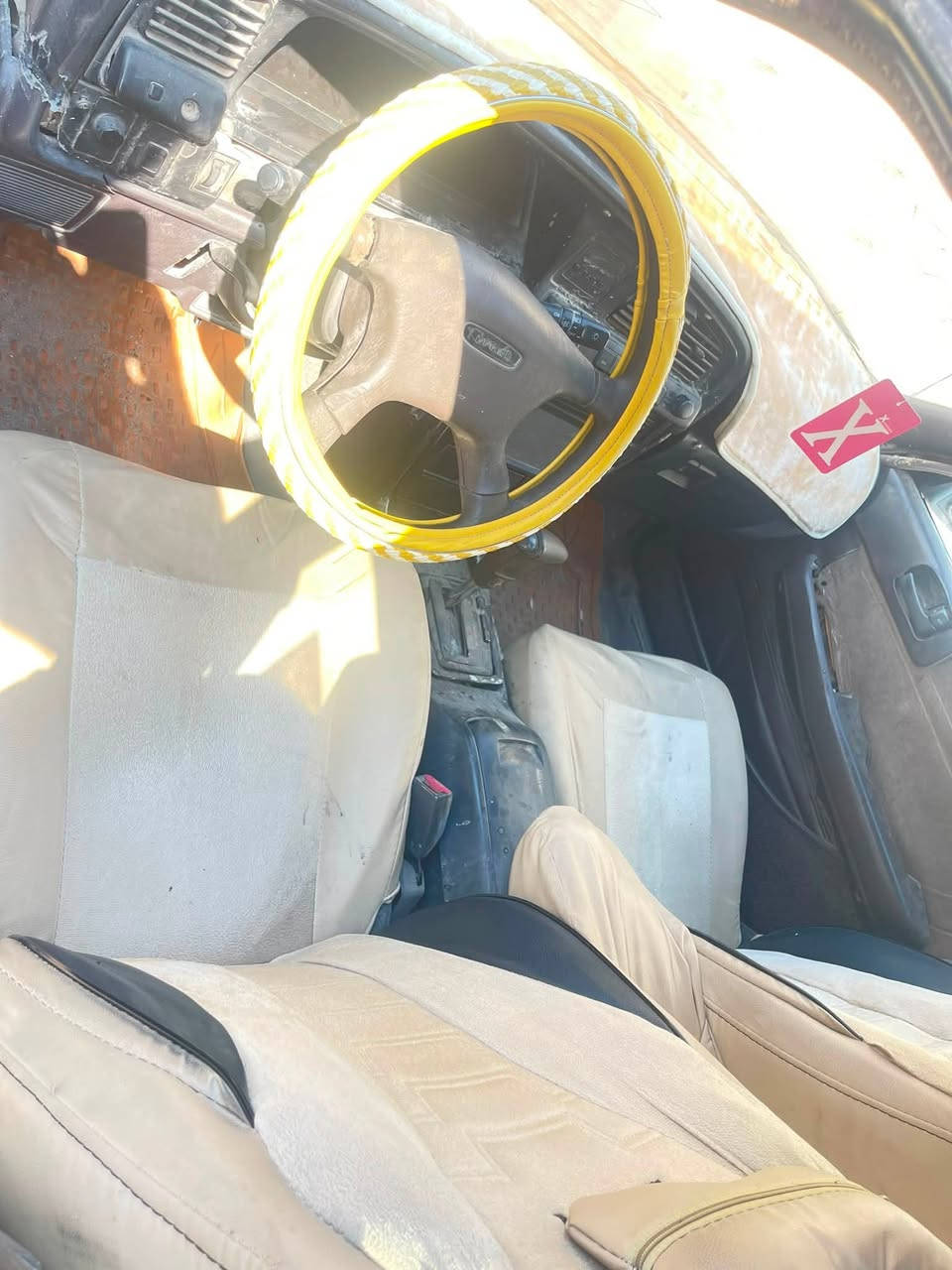 سلام عليكم سياره مارك كصيف مديل 91بيهه مكينه  مالت حاويه   ونجي توه شاده وكير نضيف رقم بصره بسم ولد صديقي تحويل سنويه منهيه تخم تايره حداده نص عمر مكفوله كص ونقل ولضربه القويه ولعيب الشرعي كهربائيات شغاله ليت زنون المكان بصره كرمت علي هاتف ***********
