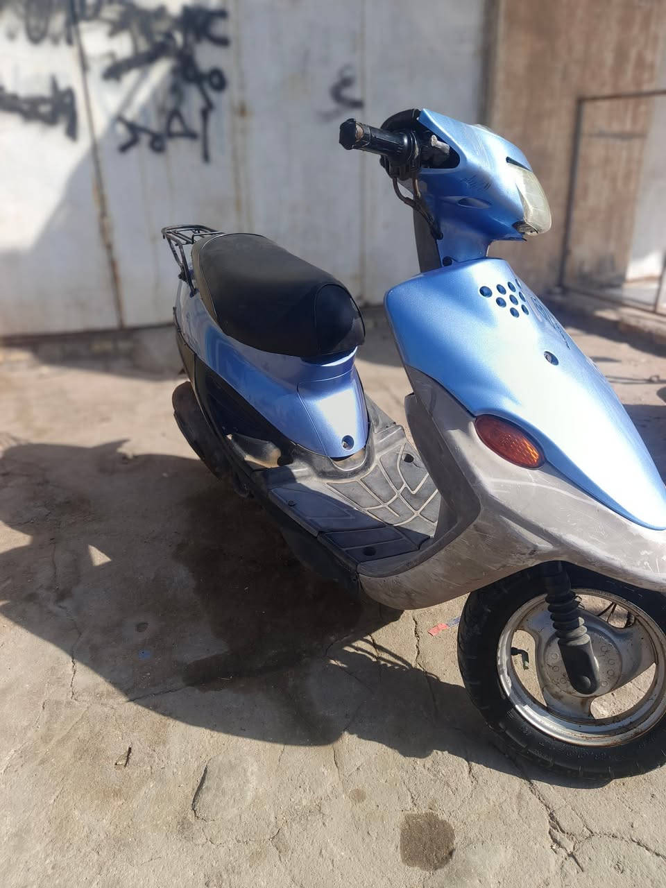 يوماهه لبيع مفتوحه مرا وحده
شلعه مشي فول 
اوراق
السعر200وبيه مجال قليل
***********
