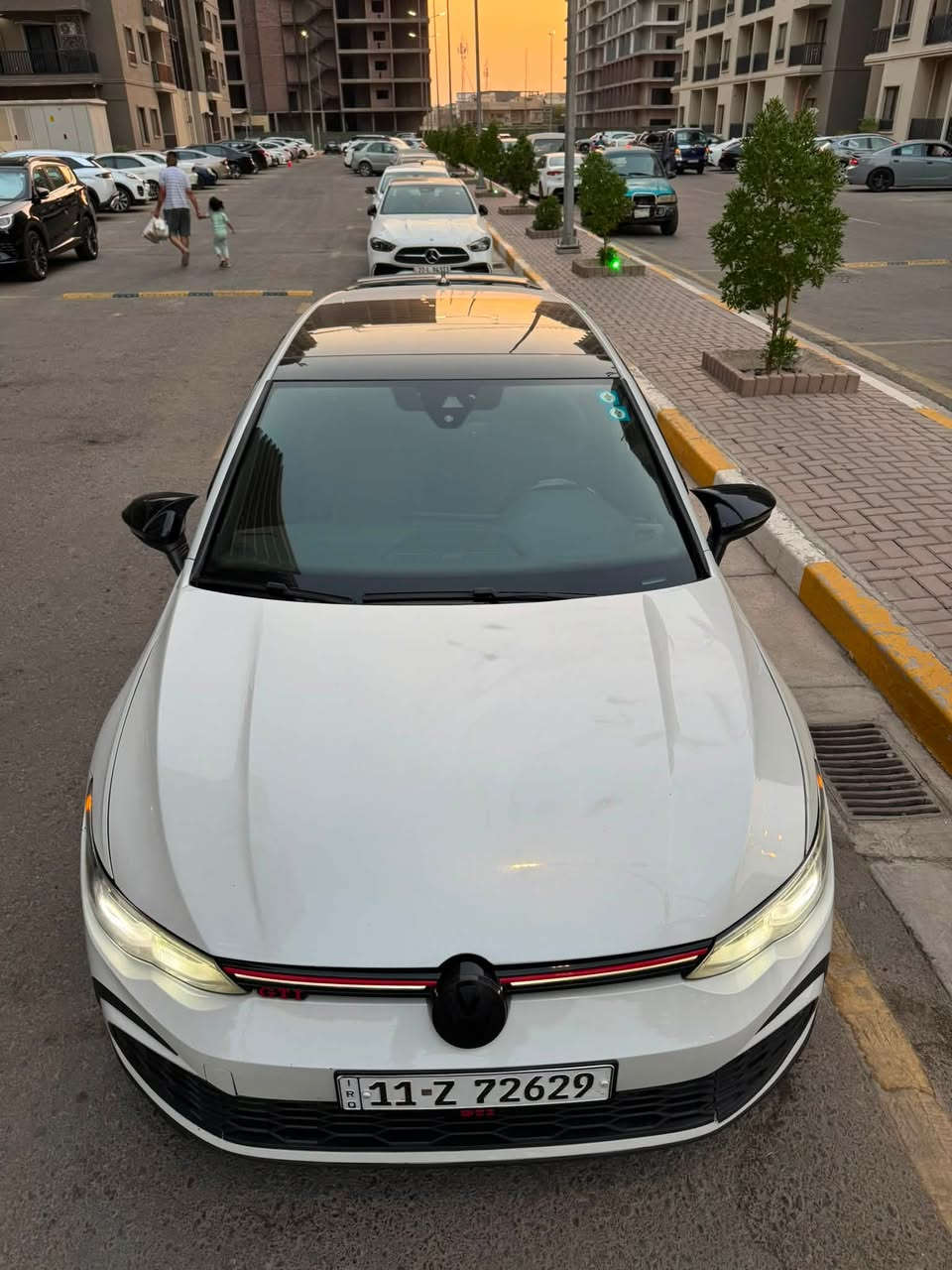 فولكس واكن كولف 2023 GTI وارد أمريكي رقم بغداد جديد 
بيع أو مراوس حسب القناعة
فول مواصفات بانوراما 
ماشية 80 كيلو حقيقي 
محرك ٢٠٠٠ تيربو 
كير عادي ٦ نمر رياضي فصلة صوت رياضية صوت مميز
السيارة بيها إضافات وتزويد ومصروف عليها 
اضاءة ليد داخلية مع إمكانية تغير اللوان الدشبول بالكامل 
كشنات كهرباء وعادي 
معظم الداخل لمس 
رادارات جانبية وأمامية خلفية 
توقف ذاتي 
‏شاحن لاسلكي
شاشة ديجتال
وهواي بعد مواصفات تكدرون تبحثون عنها 
الحادث حيل خفيف جاملغ وبنيد بدون اي دواخل شواصي سليمة كل شي بالداخل سليم
والسيارة نكدر نكول على وضع الشركة وصور الحادث موجودة 
راح اعرضها بسعر جدا مناسب يمكن الأنسب بالعراق 
١٨٥ وبيها مجال بسيط
مكاني بغداد والسيارة باسمي 
والشراي يتصل 
***********
