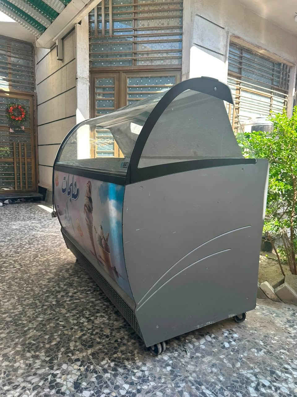 عارضى ايطاليه ١٢ بلانك نضيفه جد بلديه مكان بغداد رقم ***********
